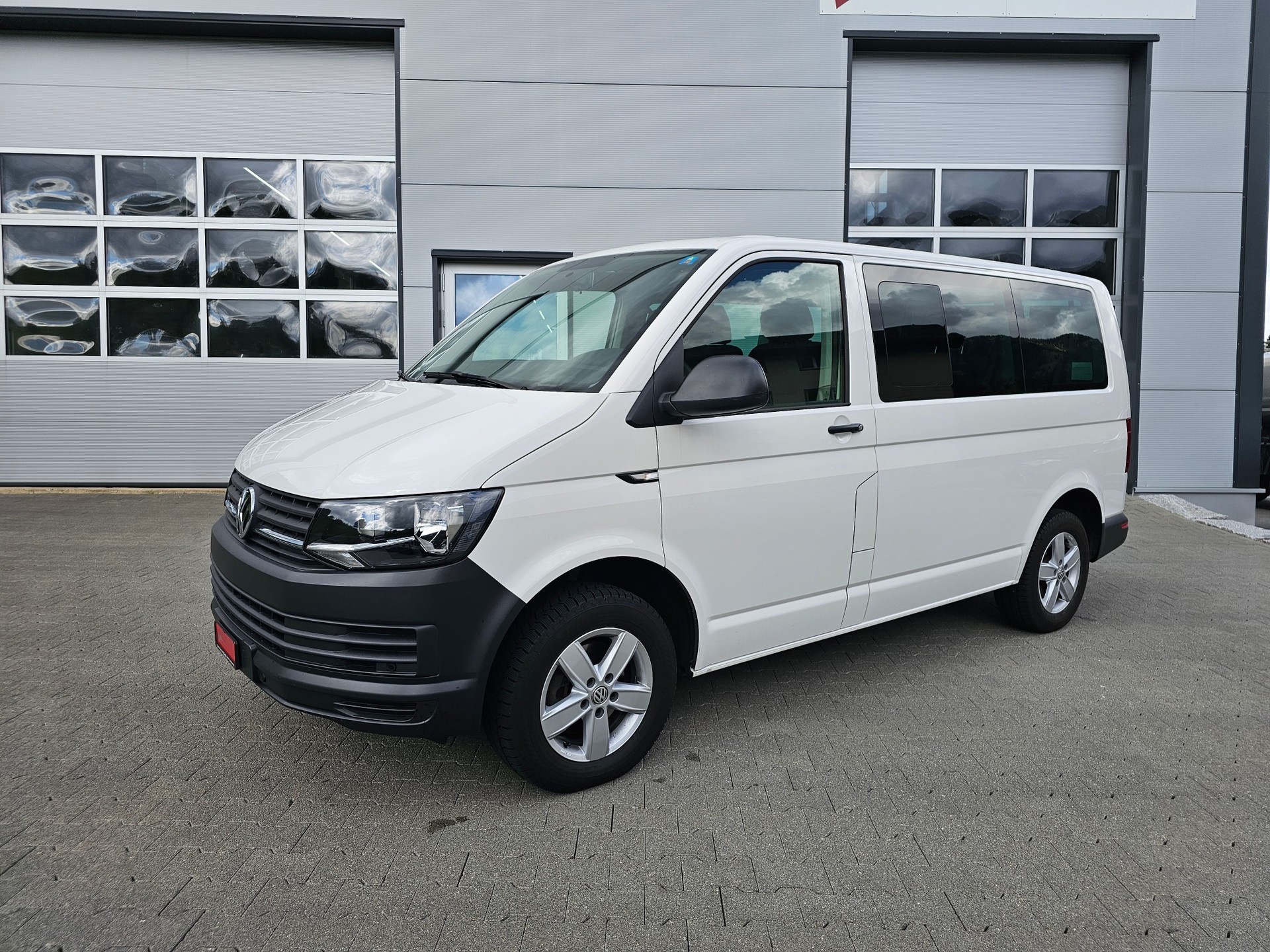 VW T6 Caravelle 3000 2.0 TDI 150 Trendline DSG 4m