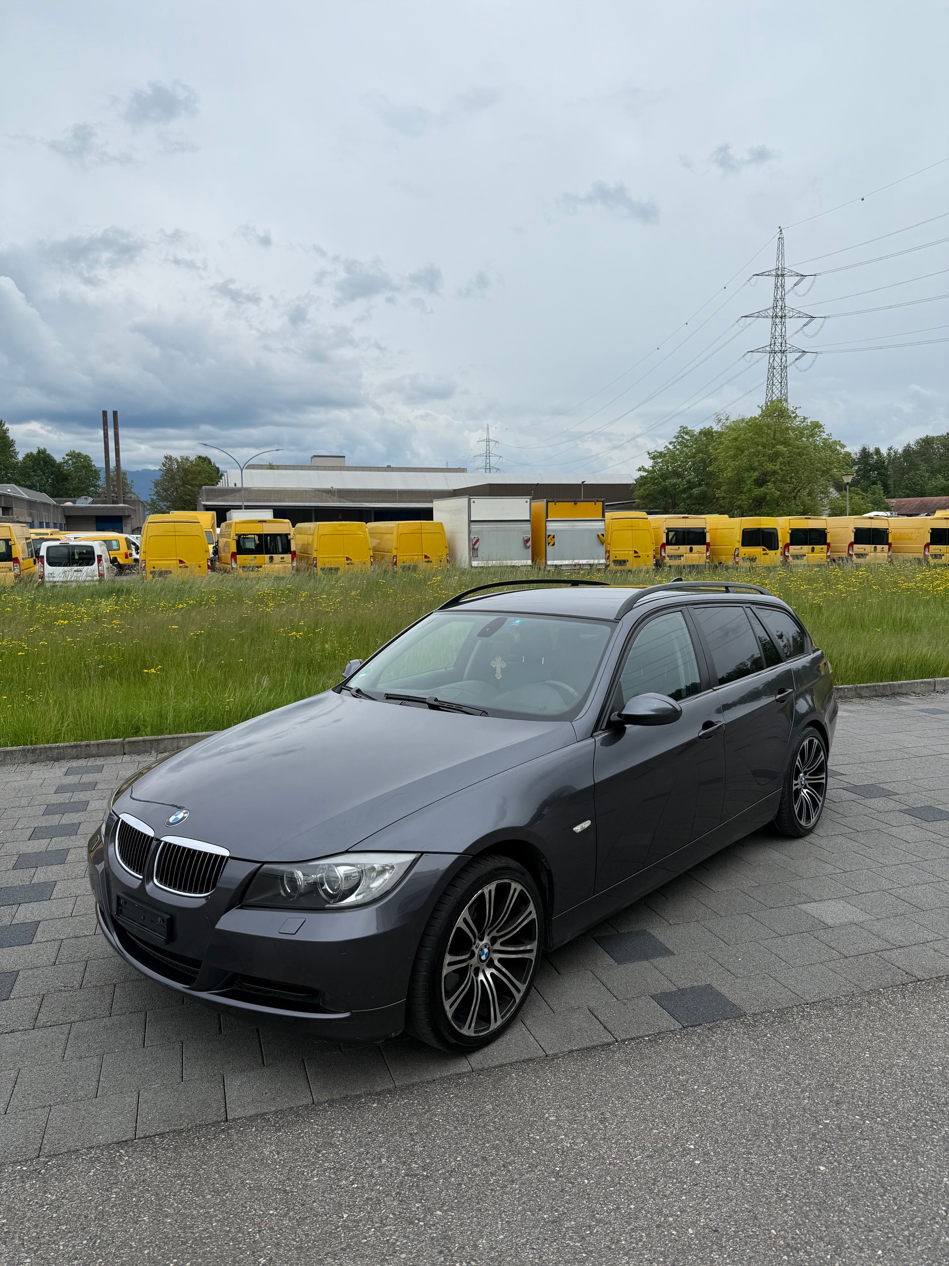 BMW 320
