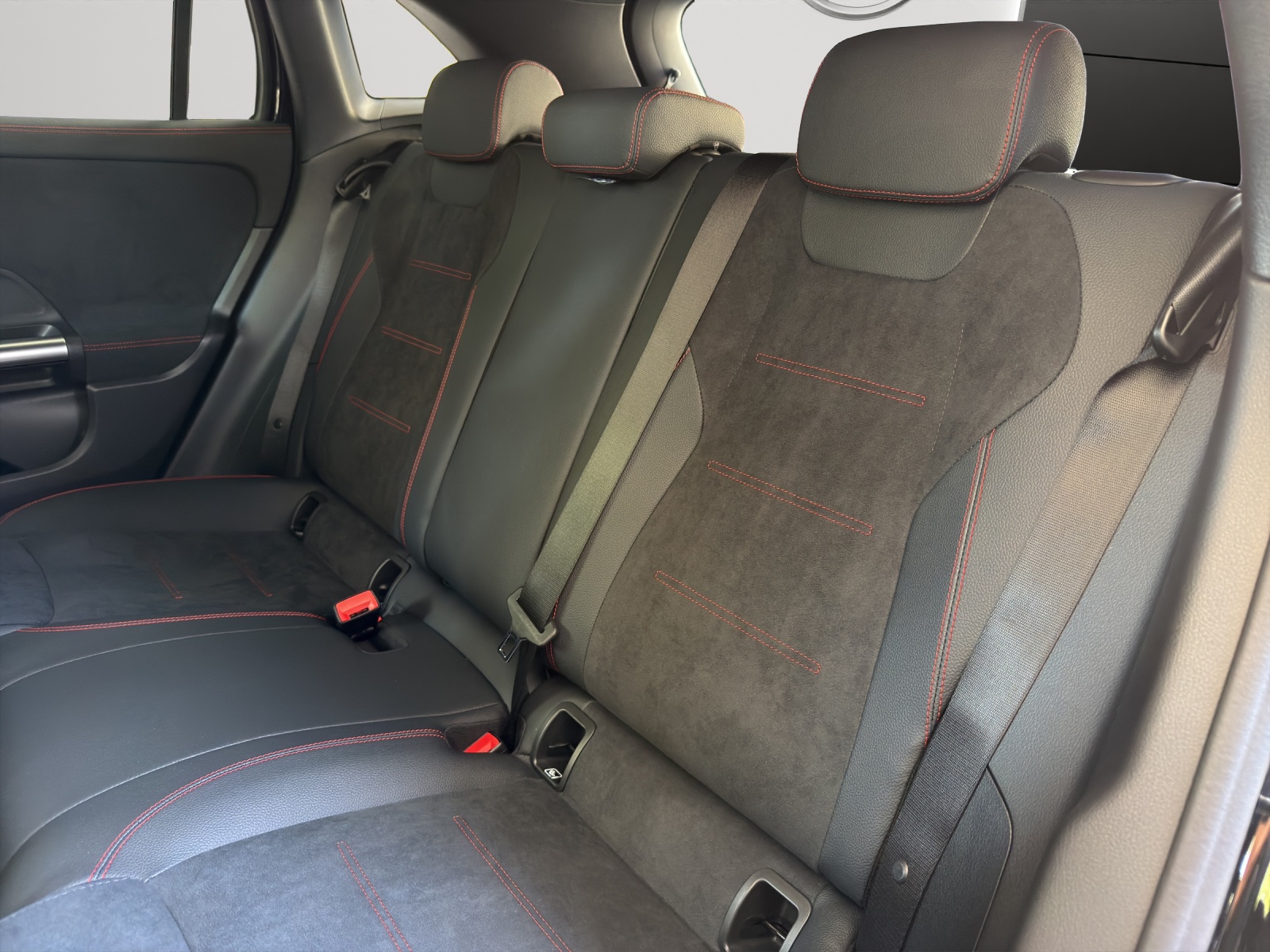 Image MERCEDES-BENZ GLA-220 GLA 220 4Matic 8G-DCT