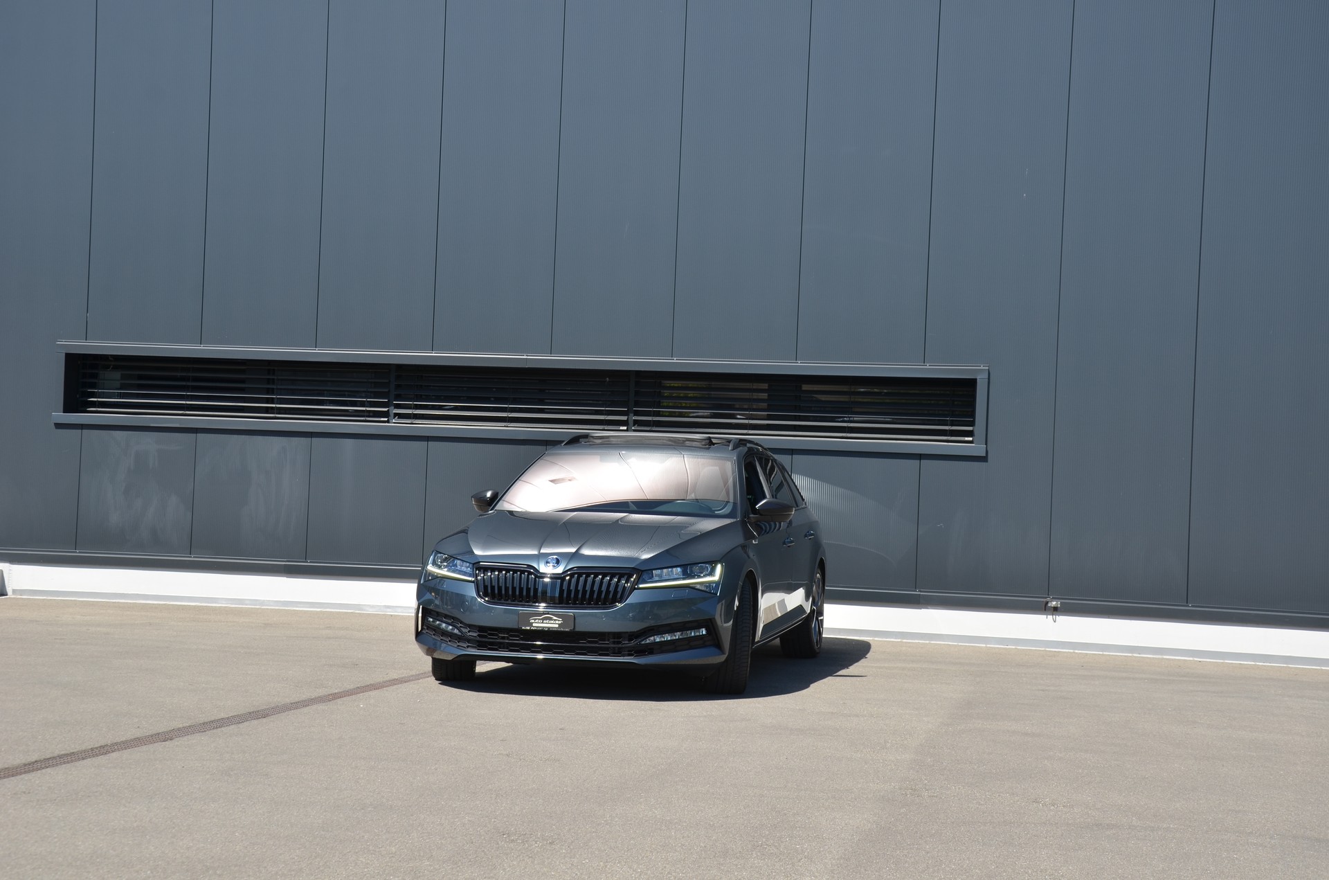 SKODA Superb Combi 2.0 TSI SportLine Plus 4x4 DSG-image-4