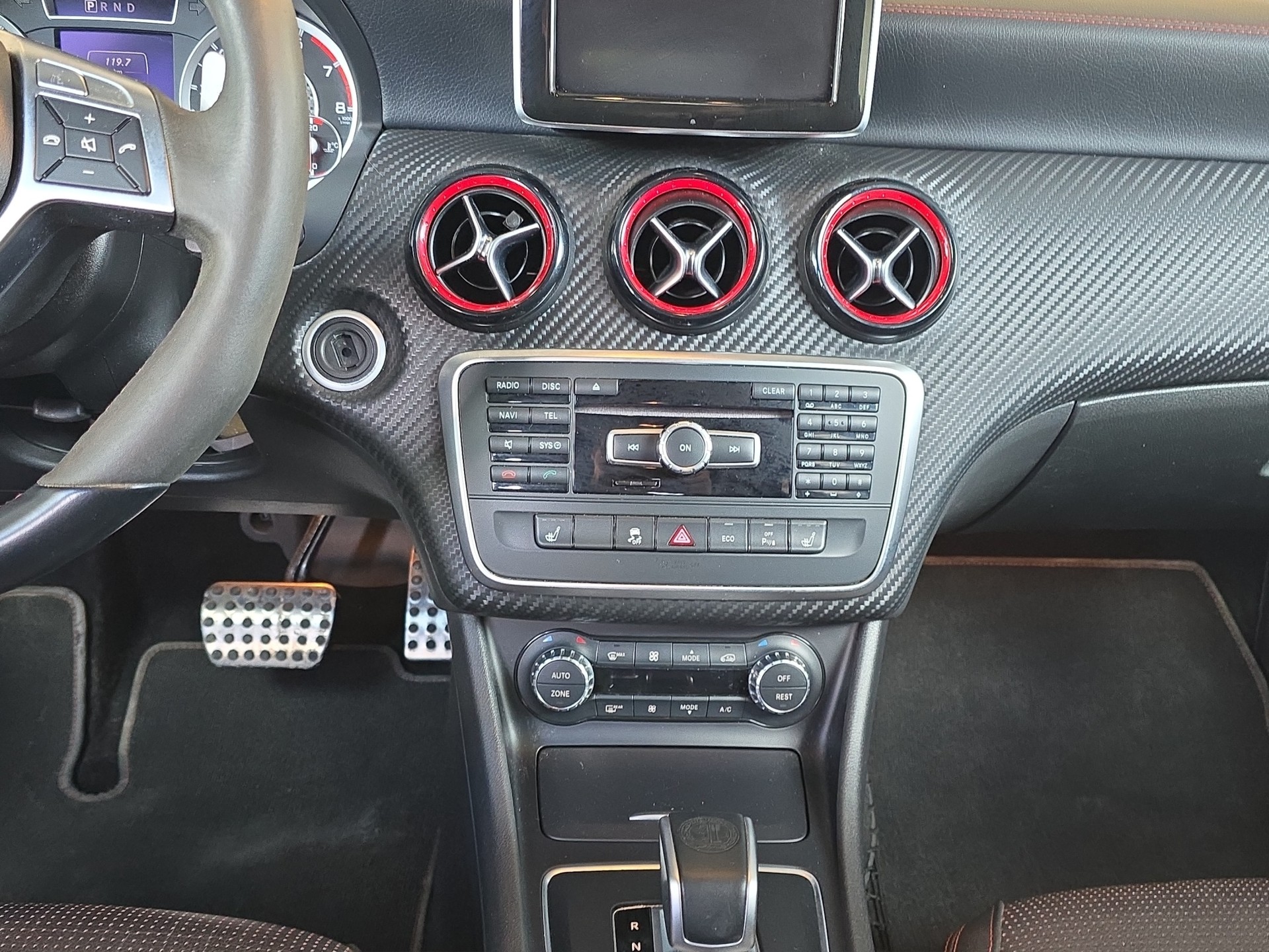 MERCEDES-BENZ A 45 AMG 4Matic Speedshift 7G-DCT-image-11