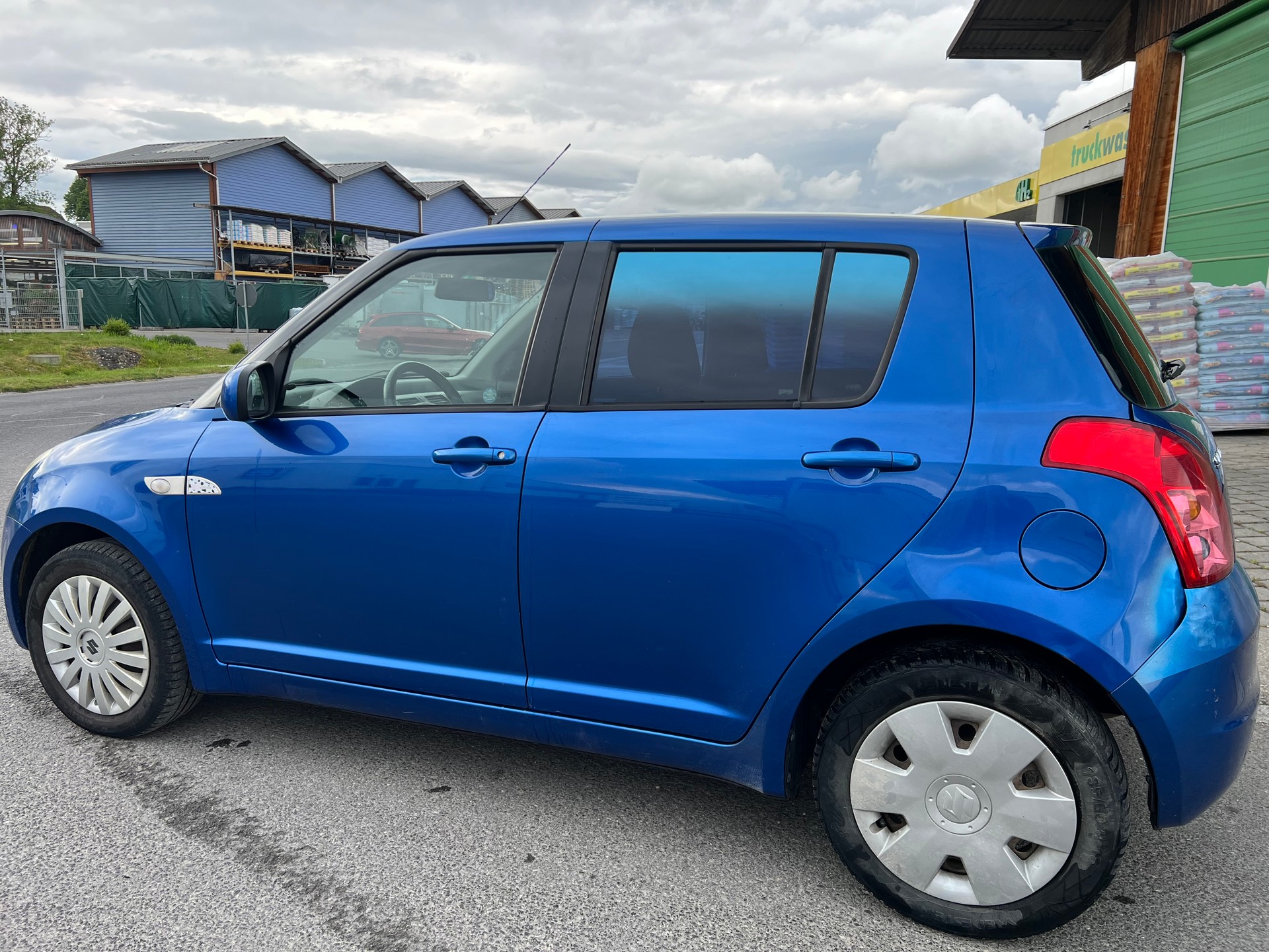 SUZUKI Swift 1.3i 16V GL-image-3