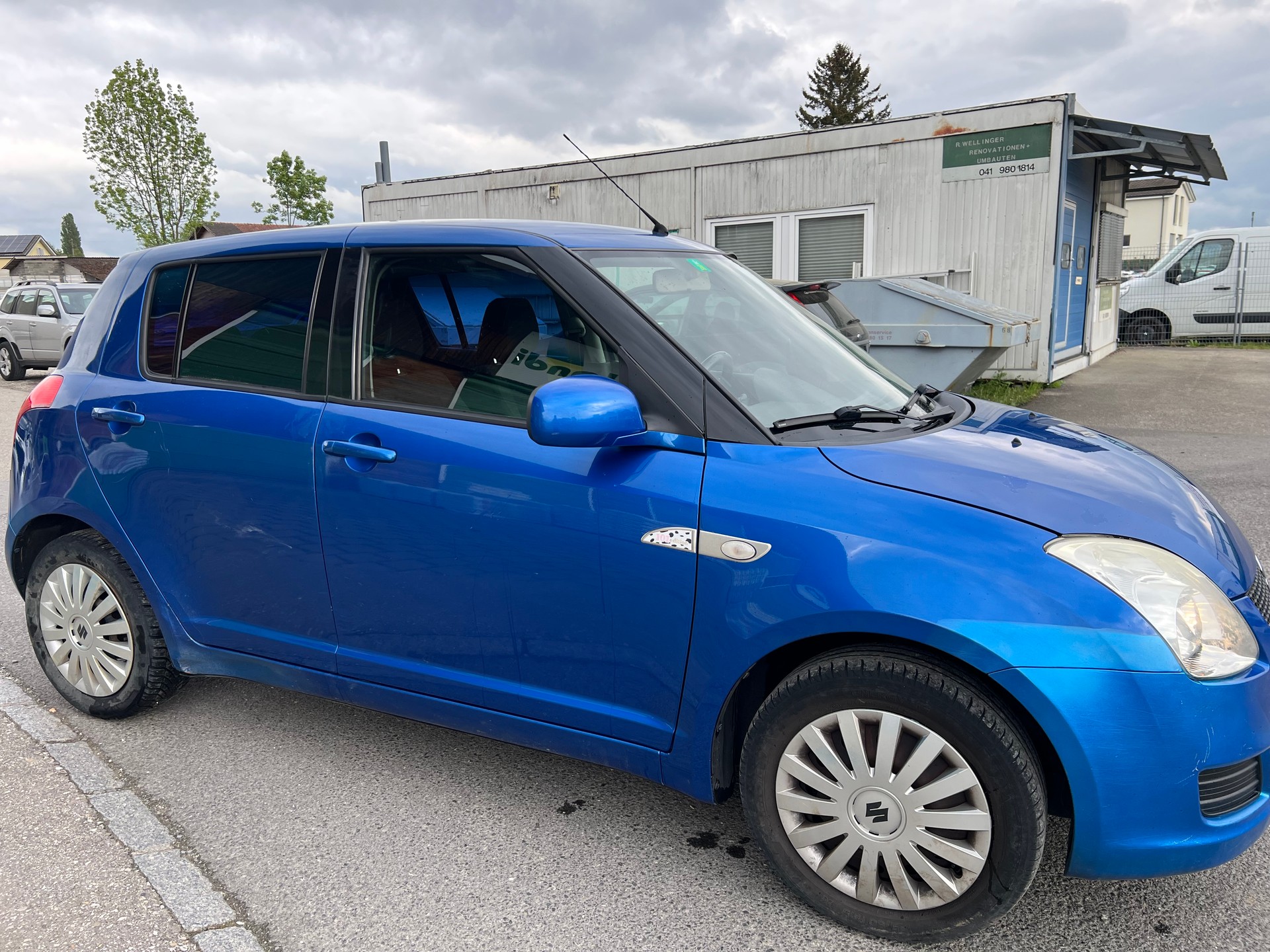 SUZUKI Swift 1.3i 16V GL-image-5