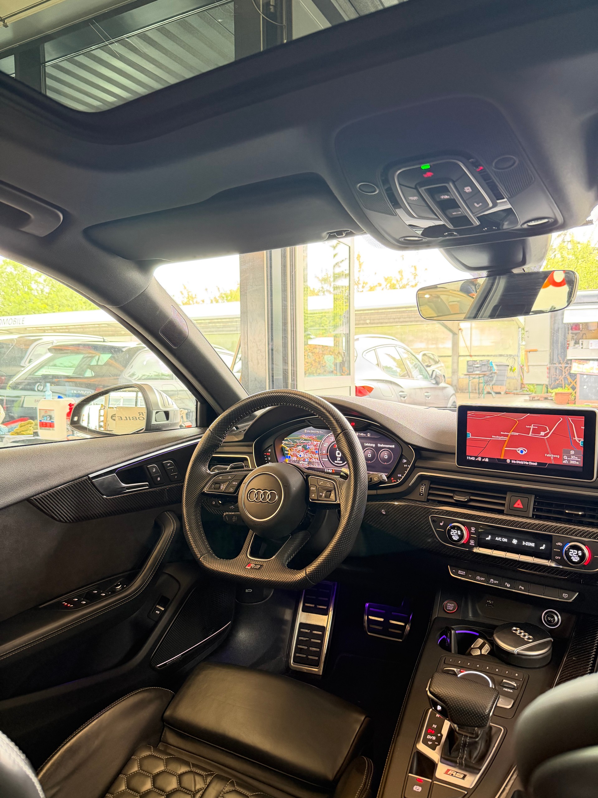 AUDI RS4 Avant 2.9 V6 TFSI quattro T-Tronic-image-12