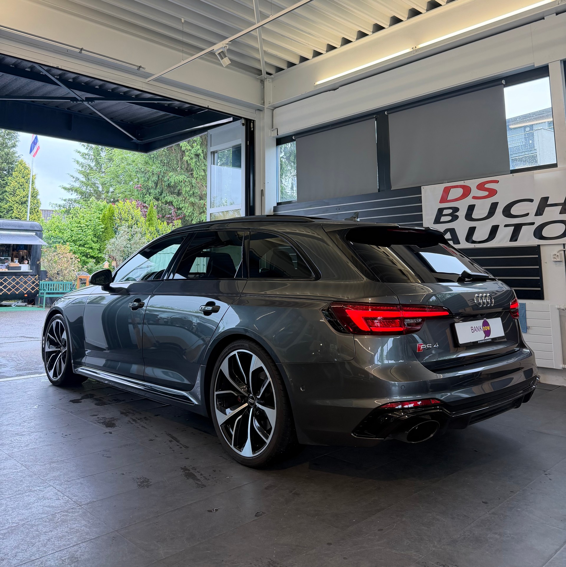AUDI RS4 Avant 2.9 V6 TFSI quattro T-Tronic-image-3