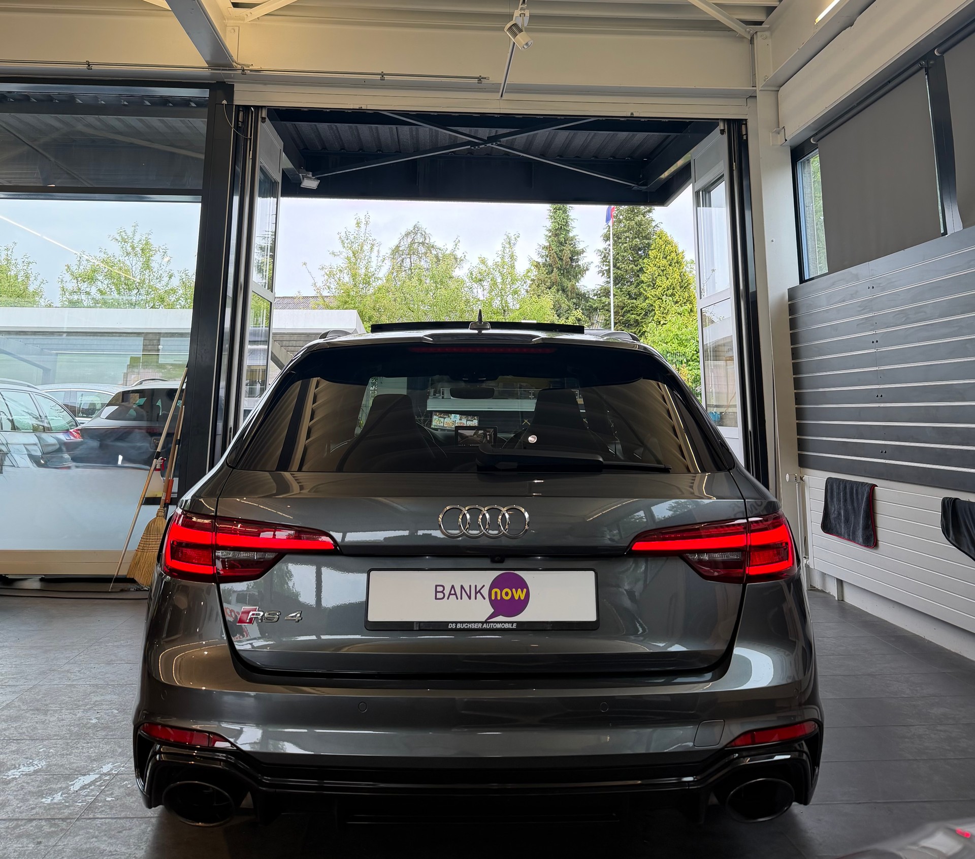 AUDI RS4 Avant 2.9 V6 TFSI quattro T-Tronic-image-5