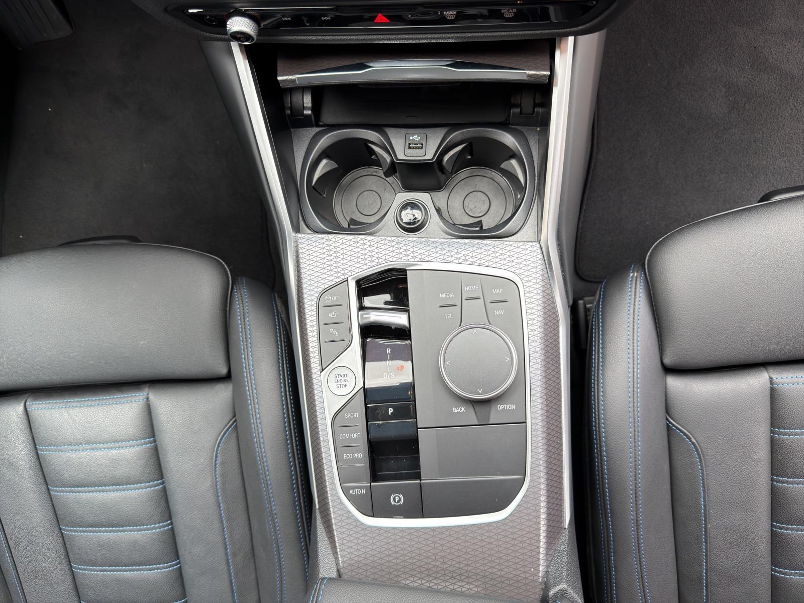 BMW 320d xDrive Touring-image-20