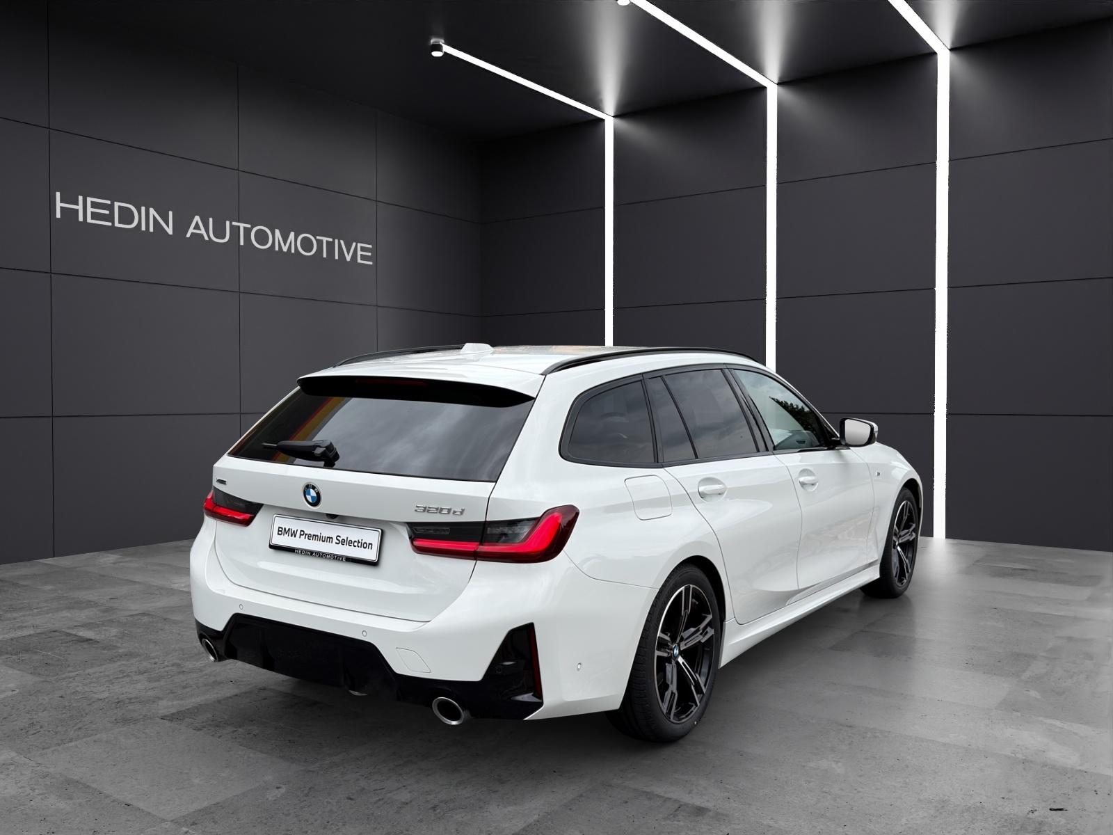 BMW 320d xDrive Touring-image-15