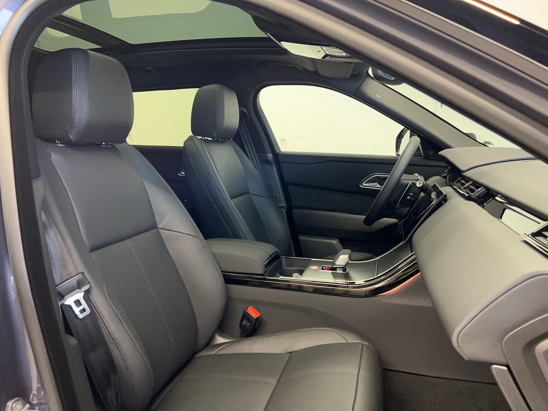 LAND ROVER Range Rover Velar 2.0 P400e Dynamic SE-image-5