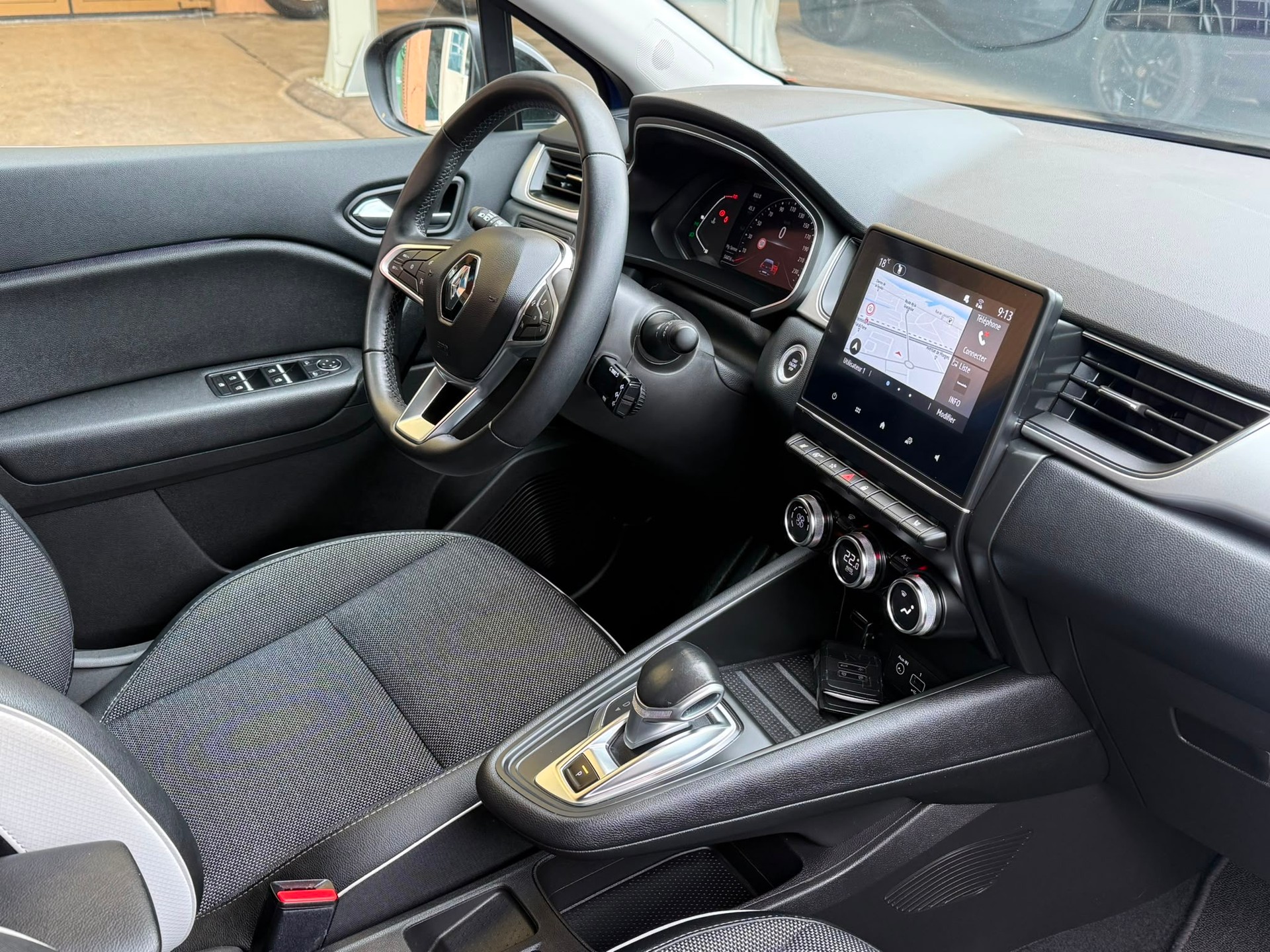 RENAULT Captur 1.3 TCe EDC Zen EDC-image-13