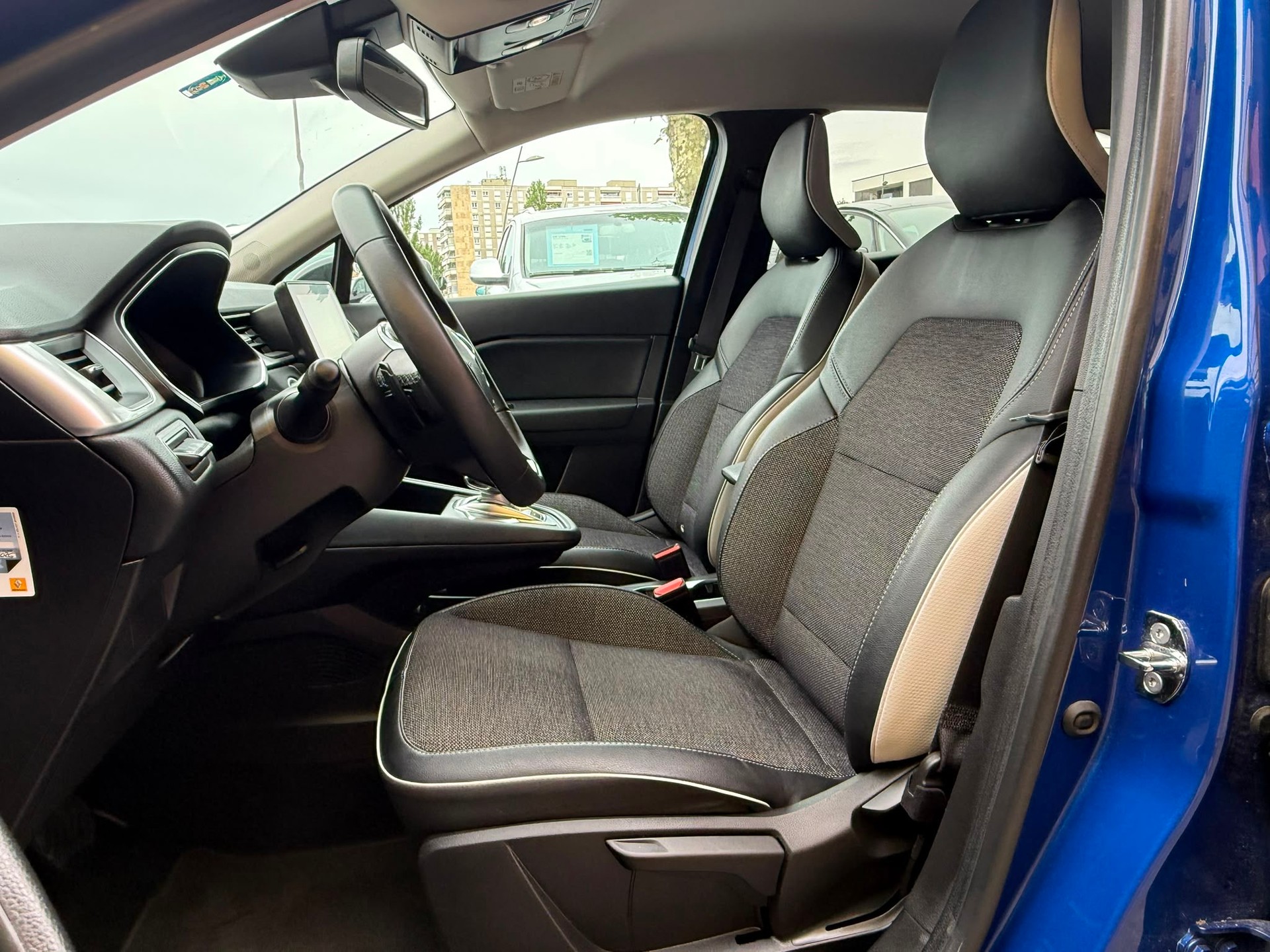 RENAULT Captur 1.3 TCe EDC Zen EDC-image-9