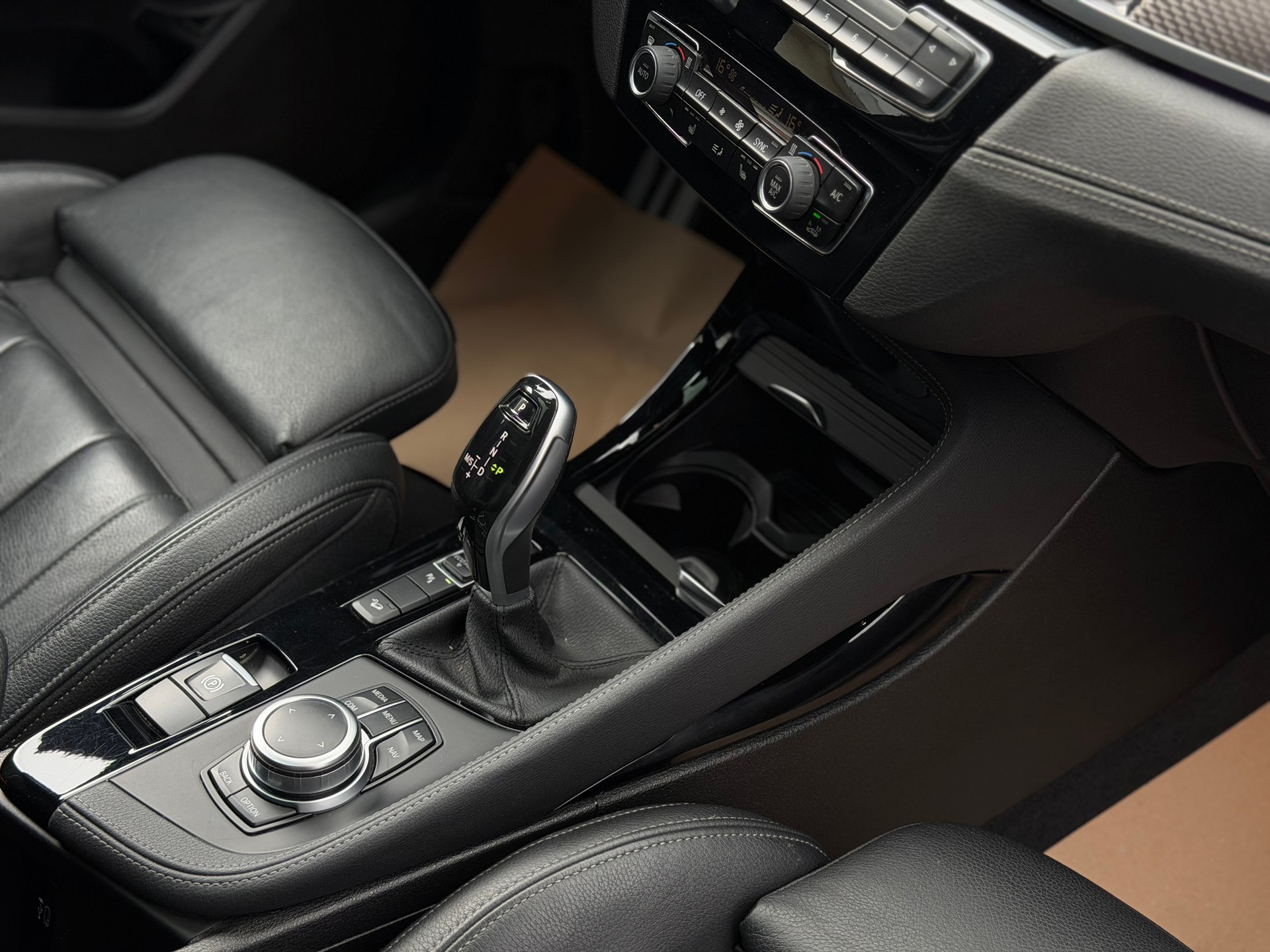 BMW X2 xDrive 25d M Sport Steptronic-image-19