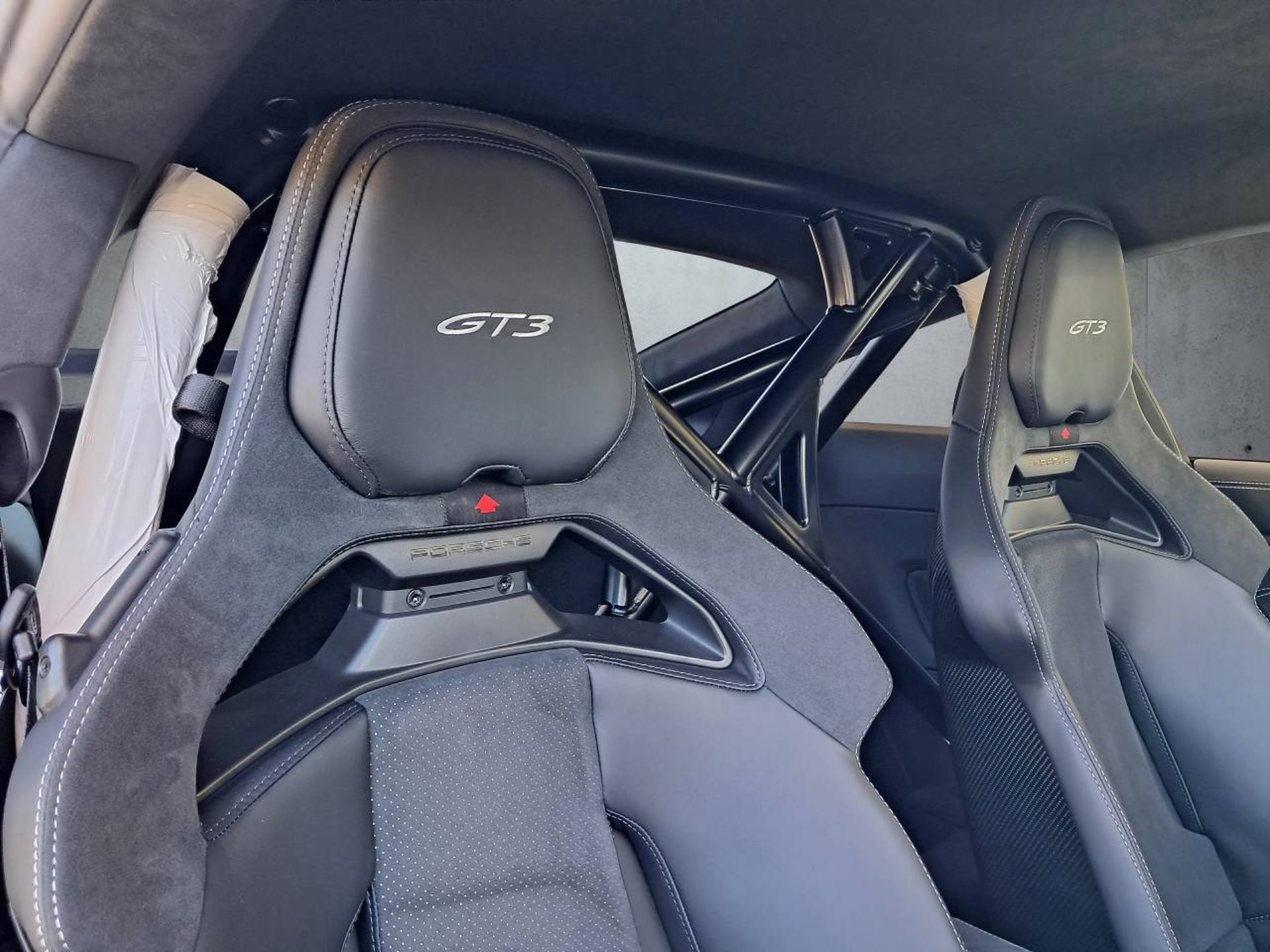PORSCHE 911 GT3-image-16