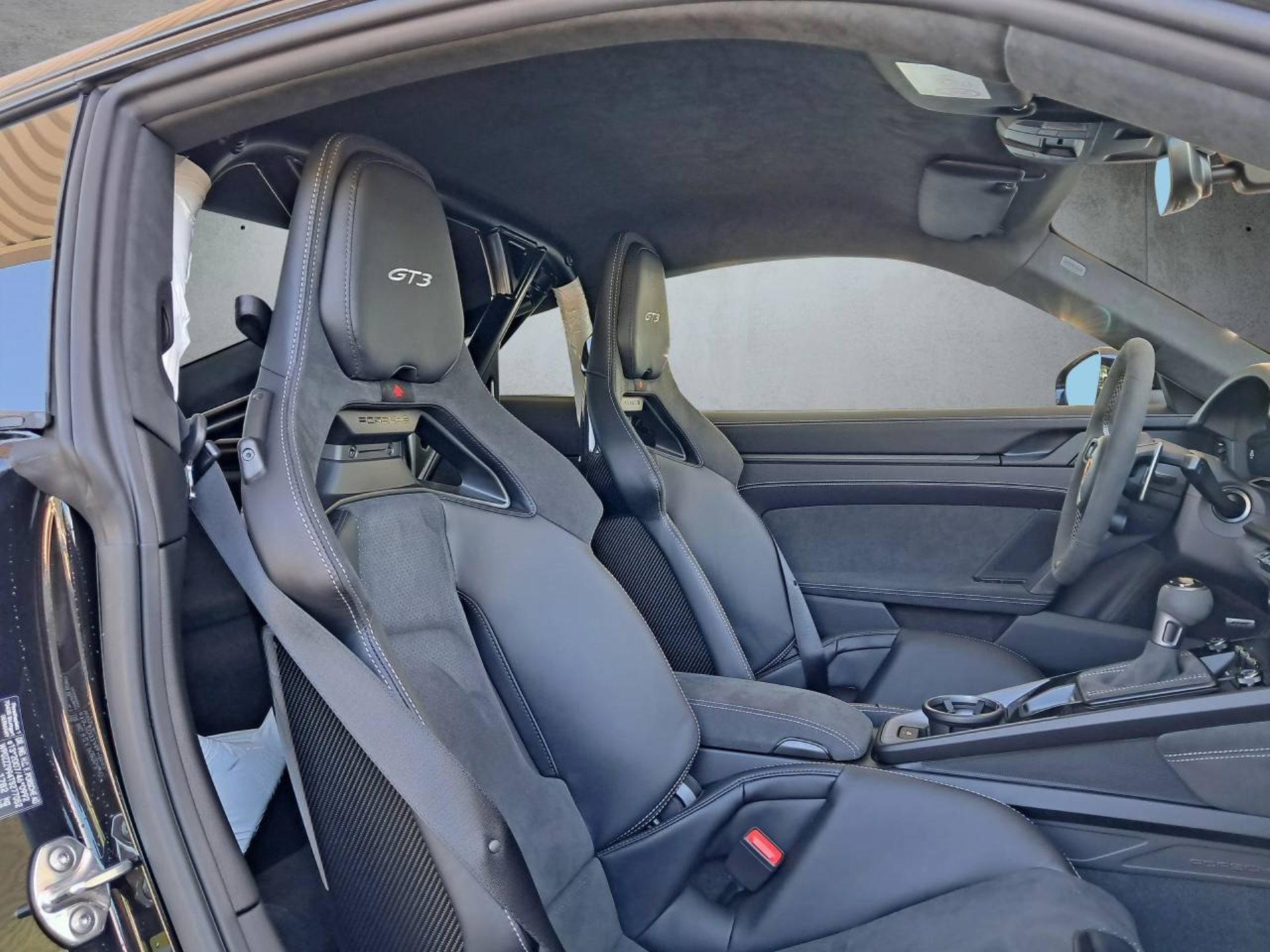 PORSCHE 911 GT3-image-14