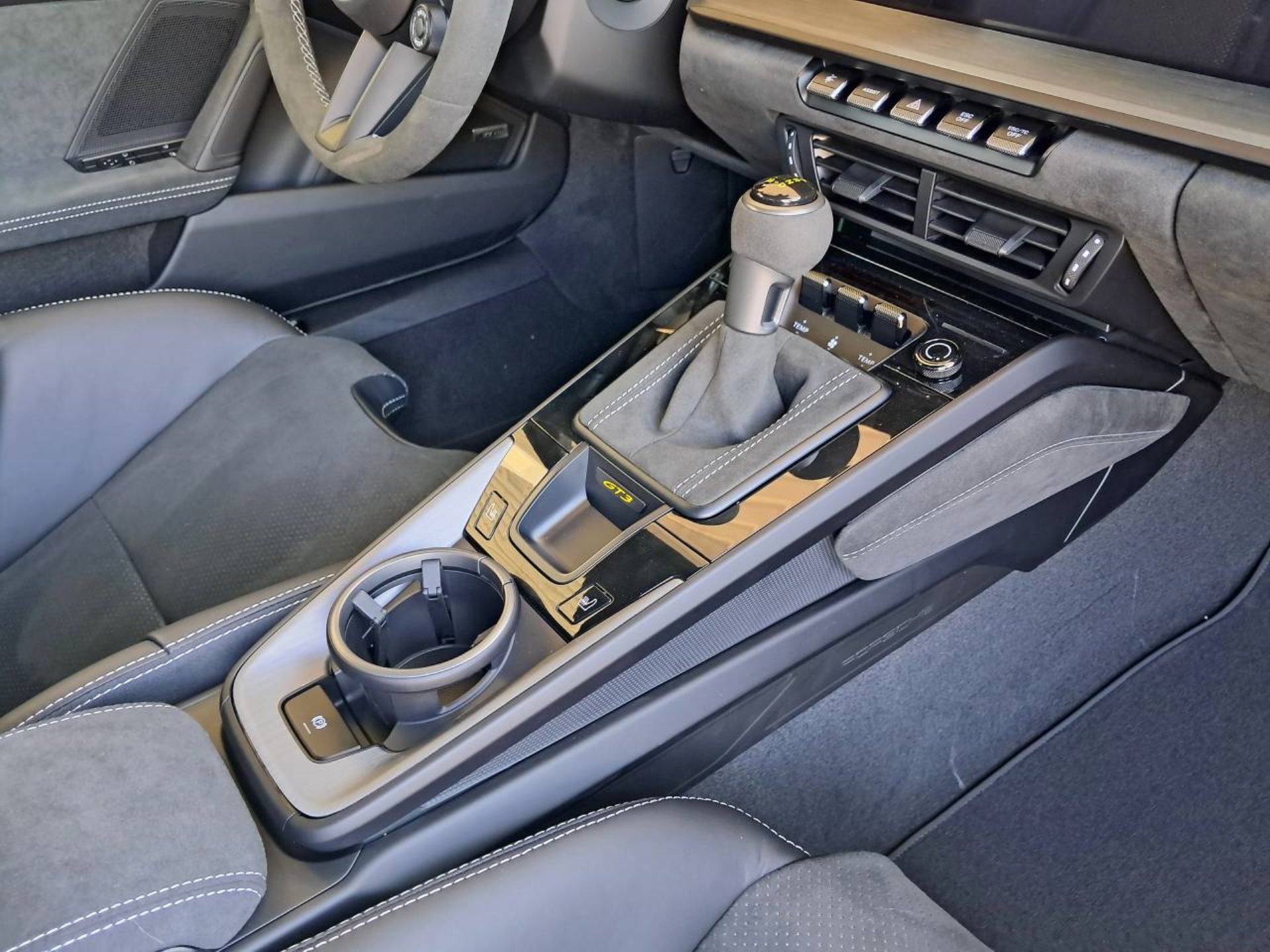PORSCHE 911 GT3-image-19