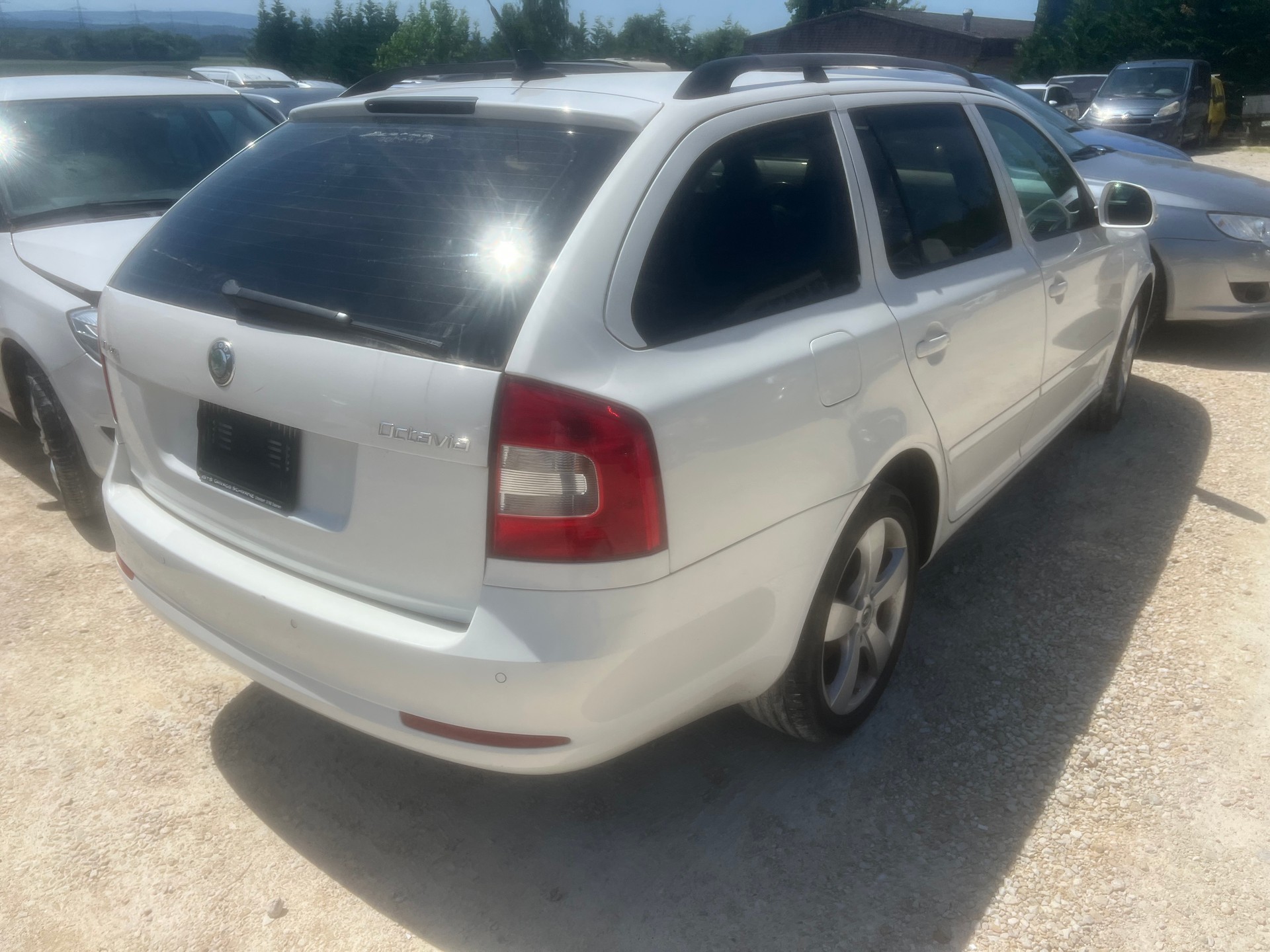 SKODA Octavia Combi 2.0 TDI Swiss Adventure 4x4-image-7