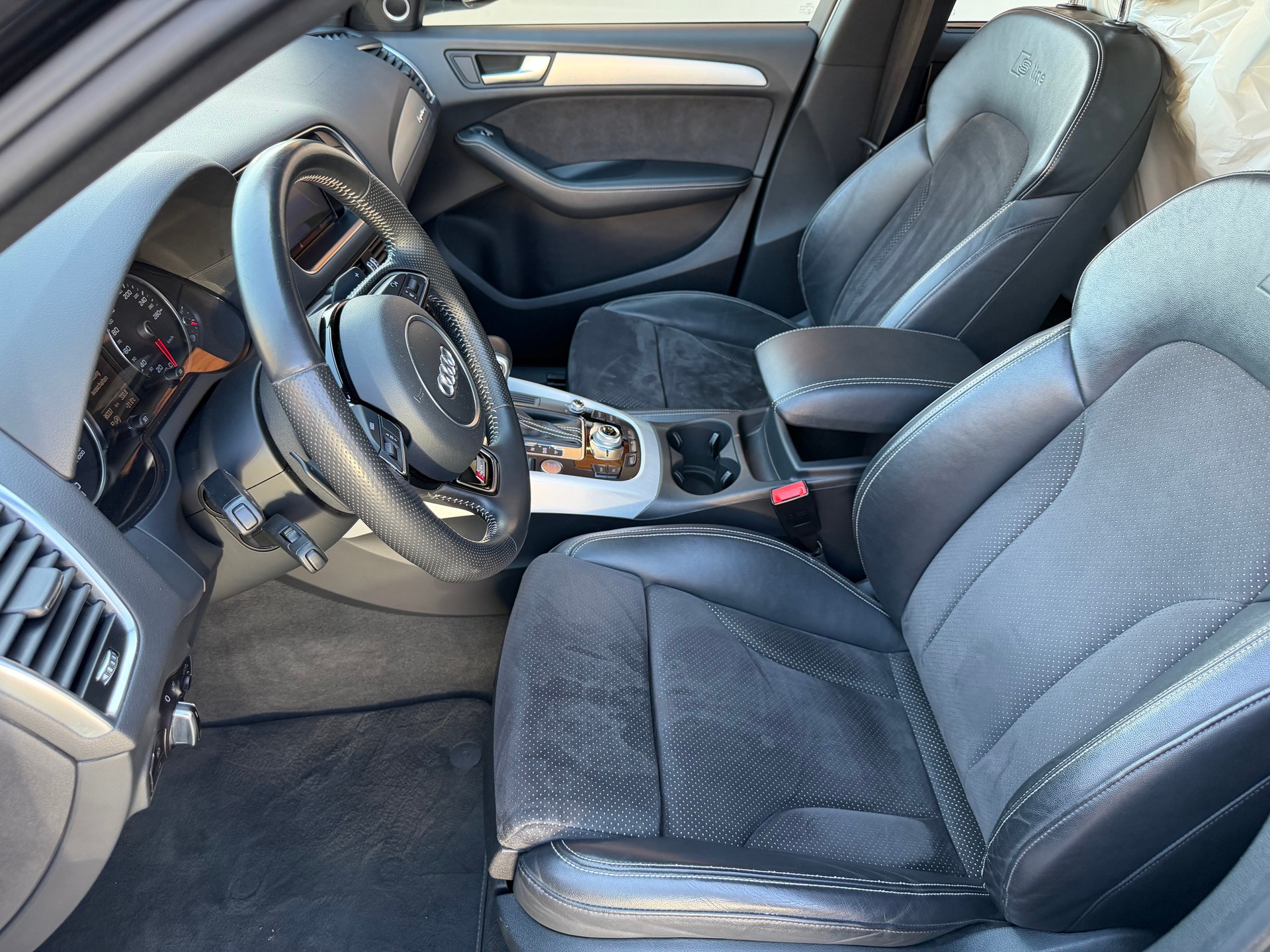 AUDI Q5 3.0 TDI clean quattro S-tronic-image-14