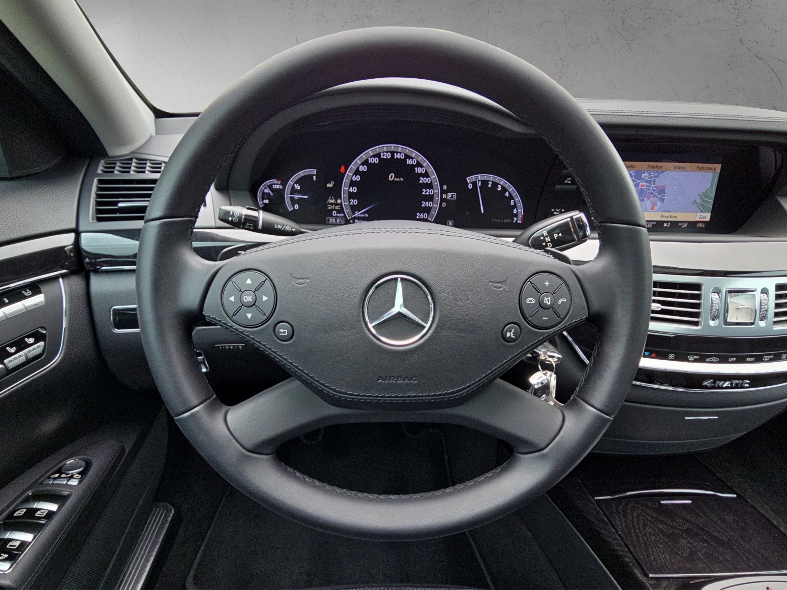 MERCEDES-BENZ S 350 BlueEfficiency SS 4Matic 7G-Tronic-image-13