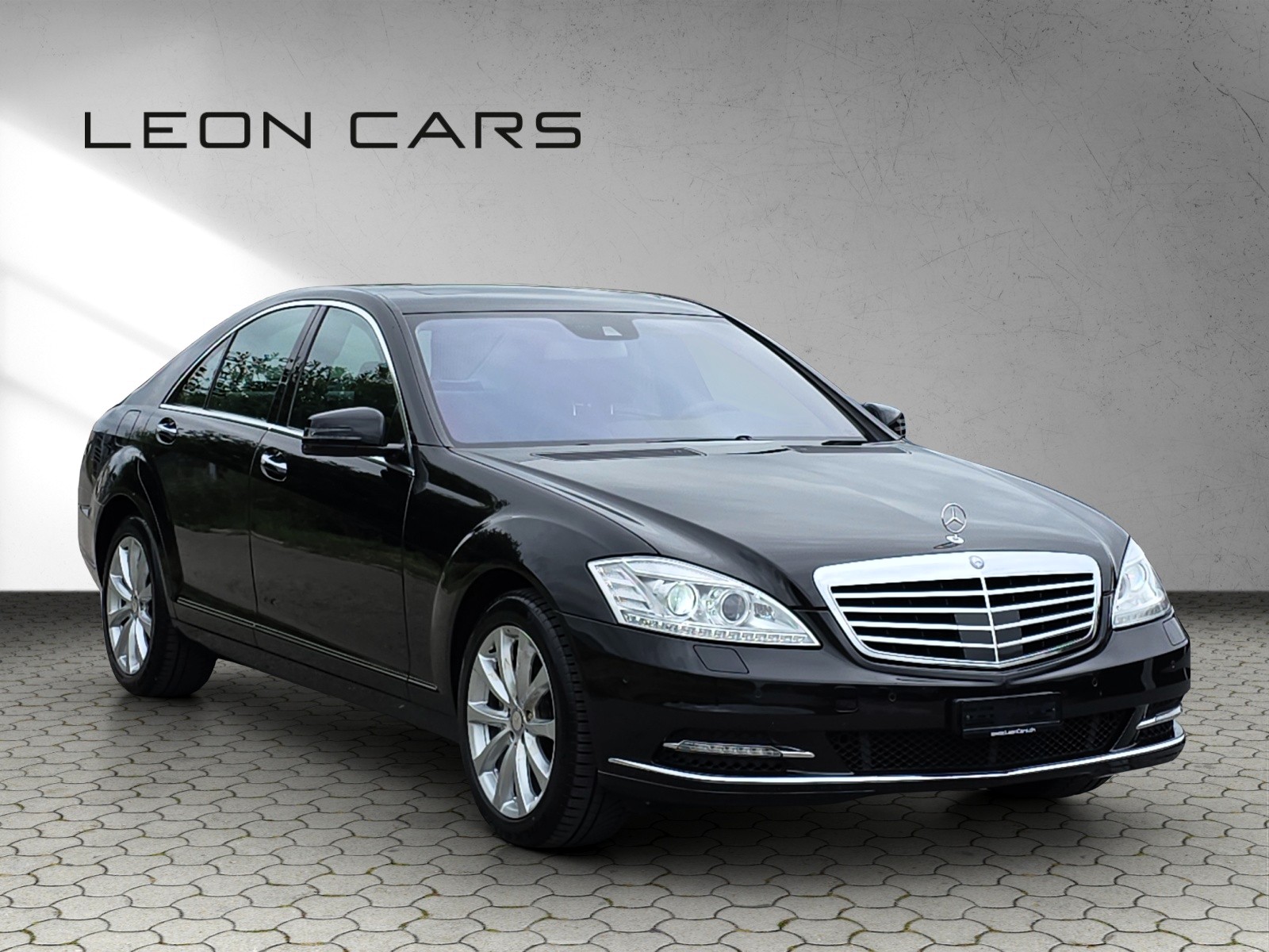 MERCEDES-BENZ S 350 BlueEfficiency SS 4Matic 7G-Tronic-image-2