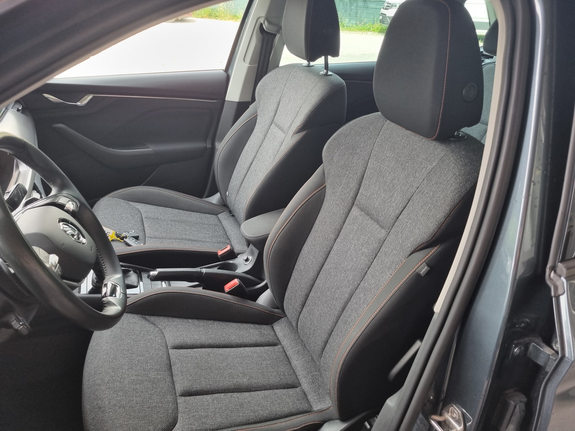 SKODA Kamiq 1.0 TSI Clever DSG-image-7