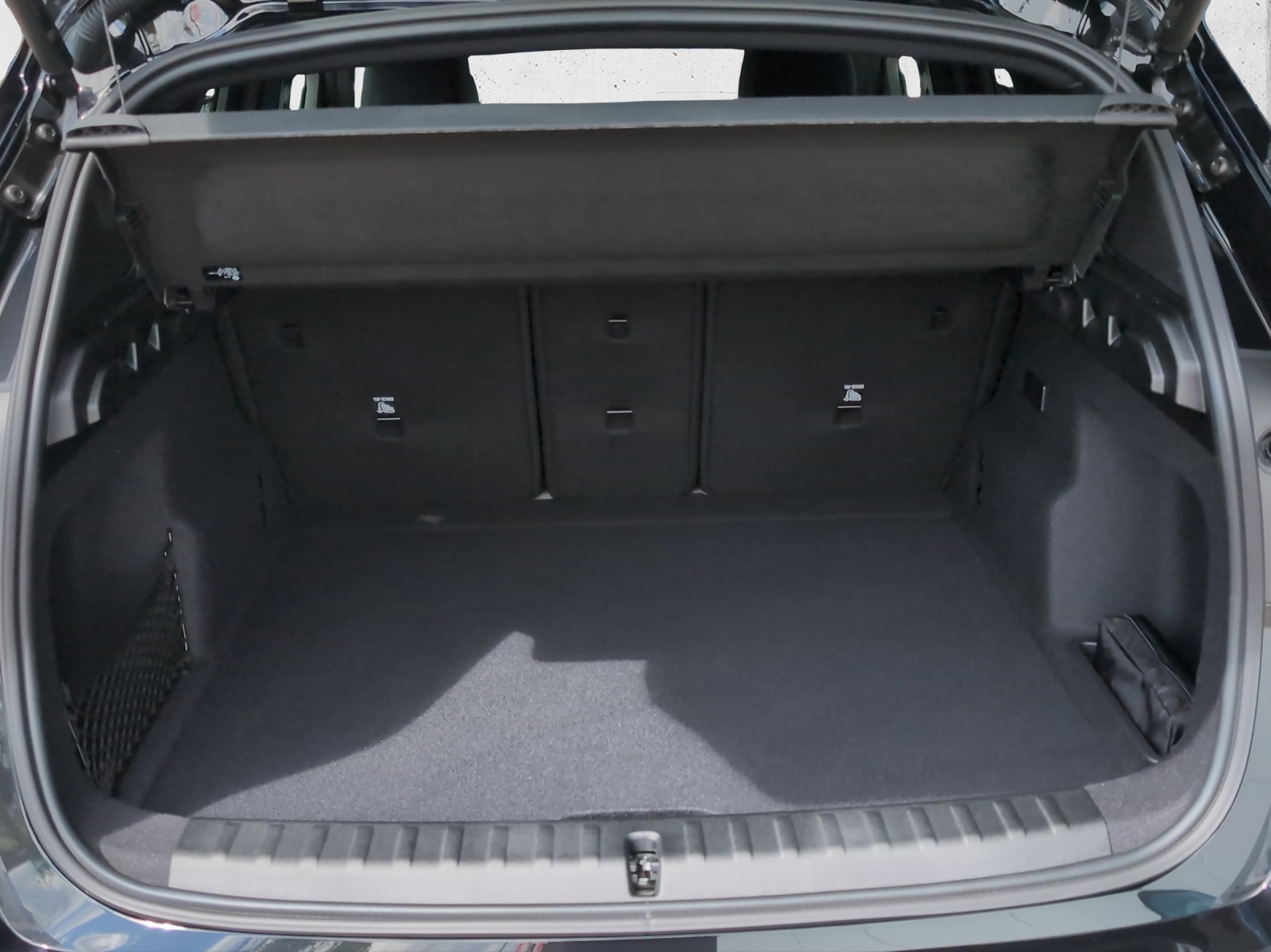 BMW iX1 xDrive 30 Ed. M Sport-image-15