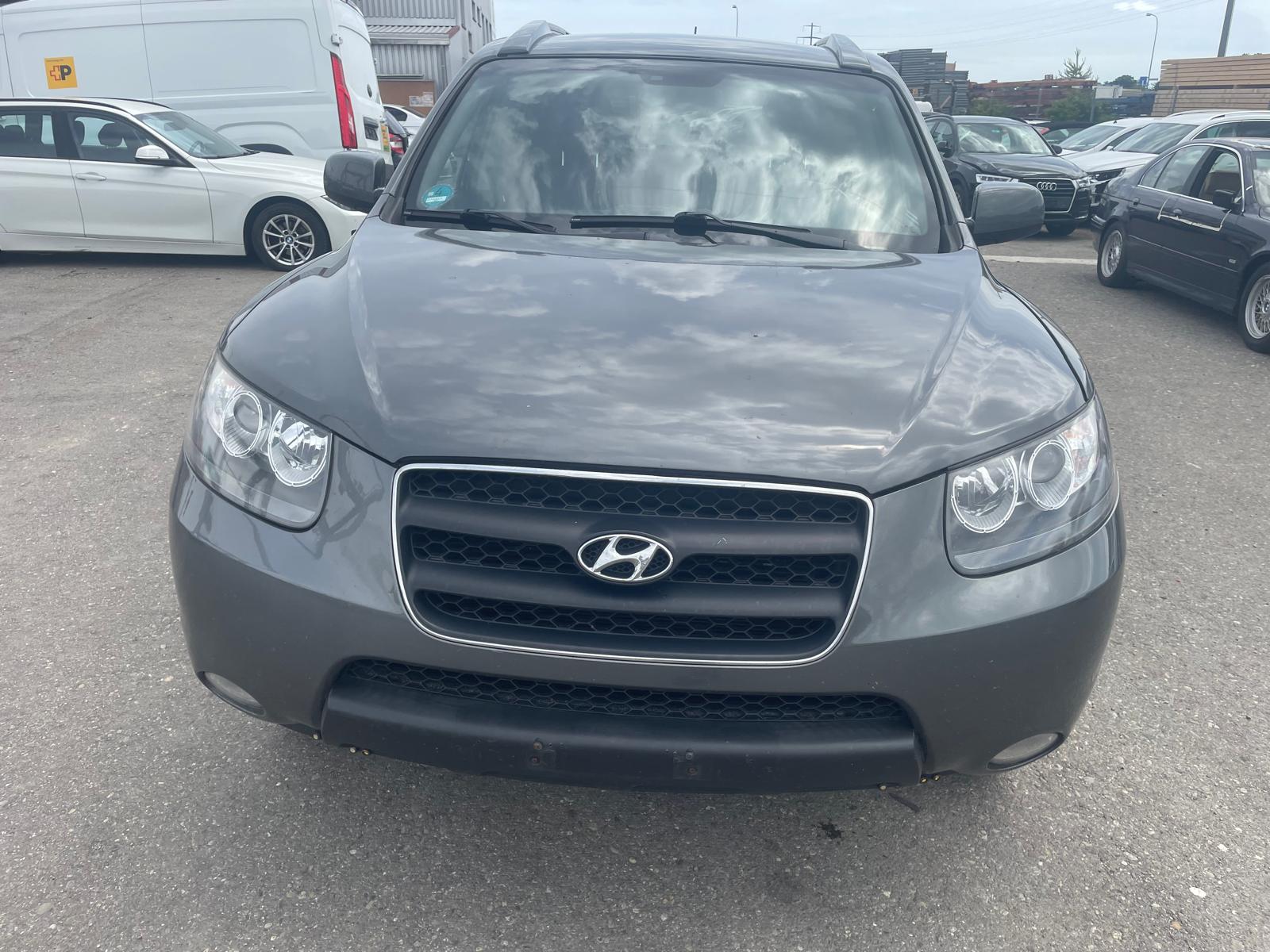 HYUNDAI Santa Fe 2.2 CRDi Premium 4WD Automatic-image-0