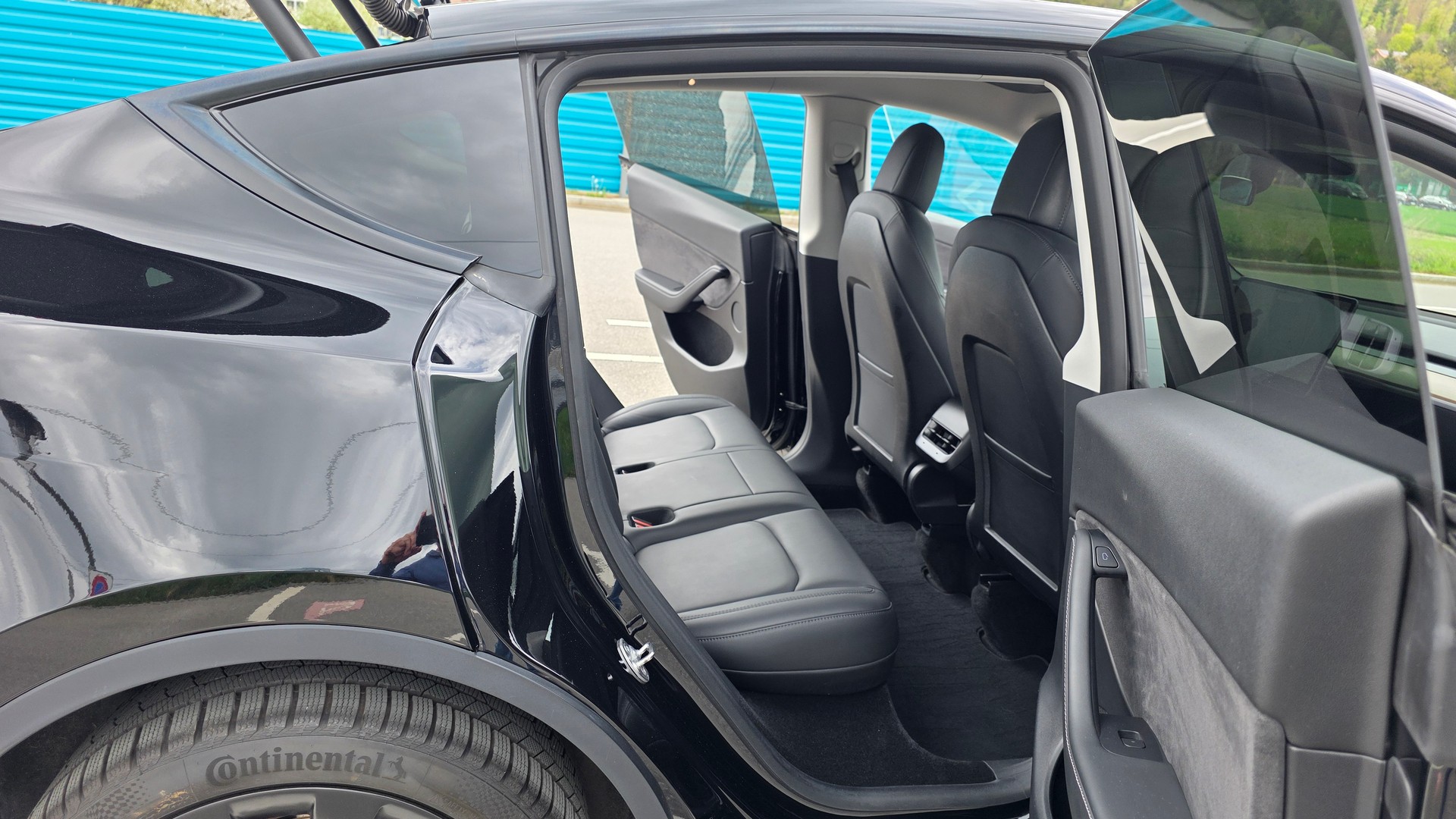TESLA Model Y Long Range-image-7