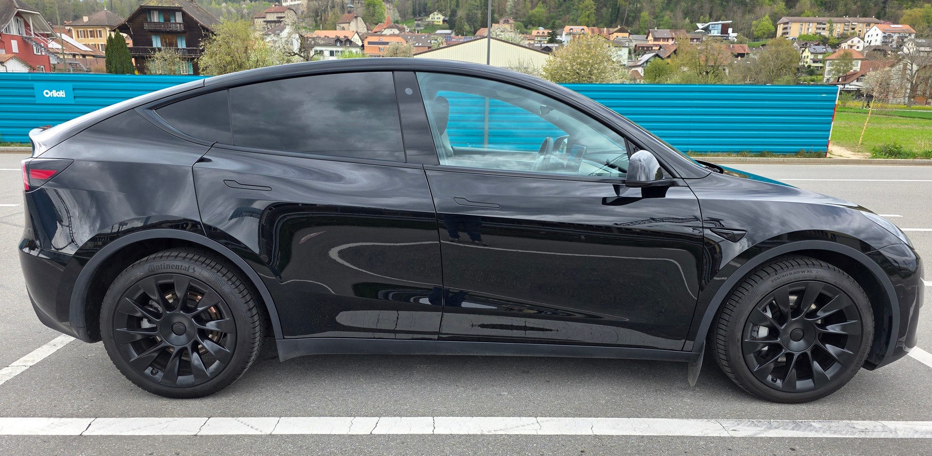 TESLA Model Y Long Range-image-2