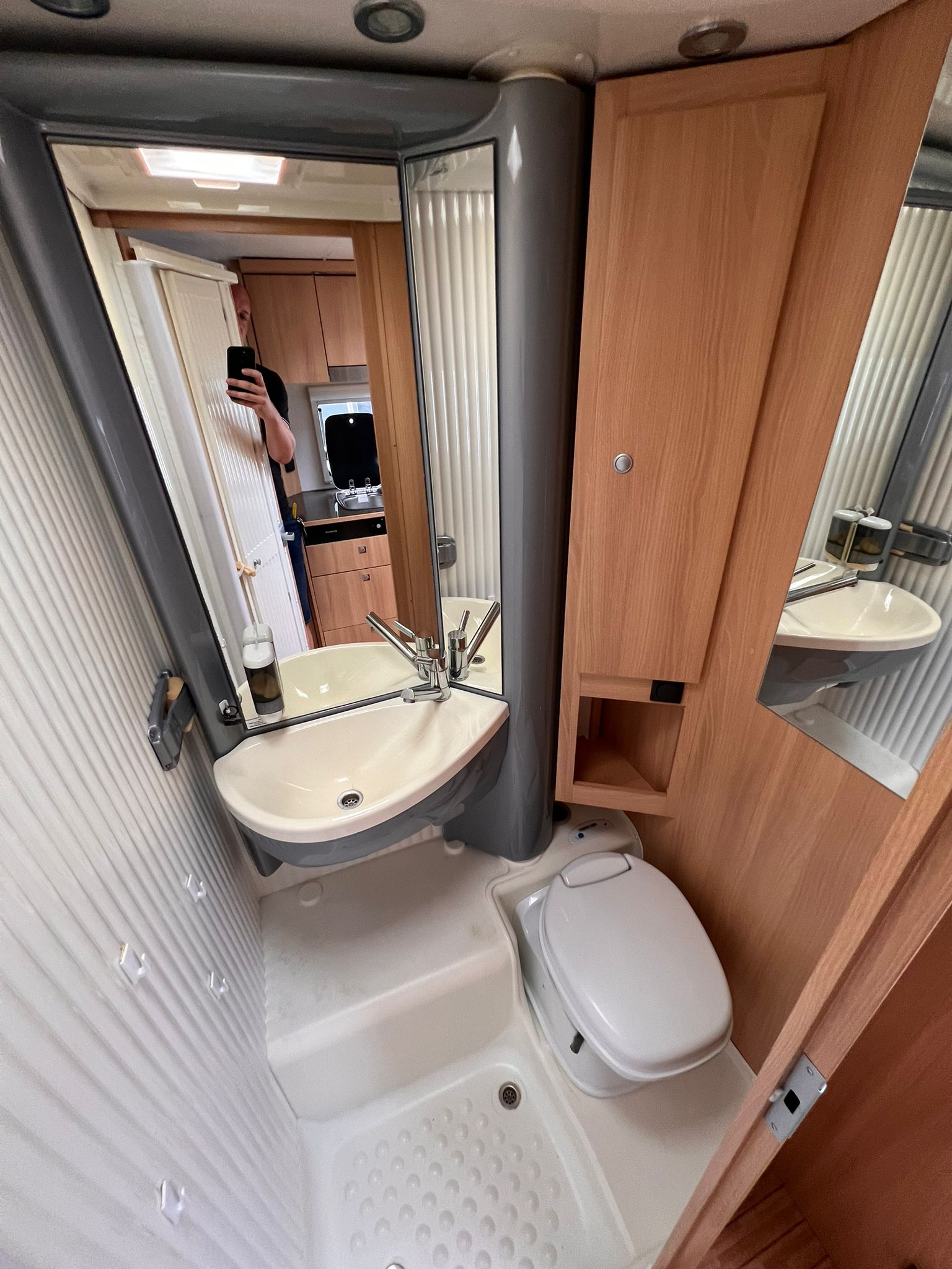 DETHLEFFS Globe ST 685-image-11