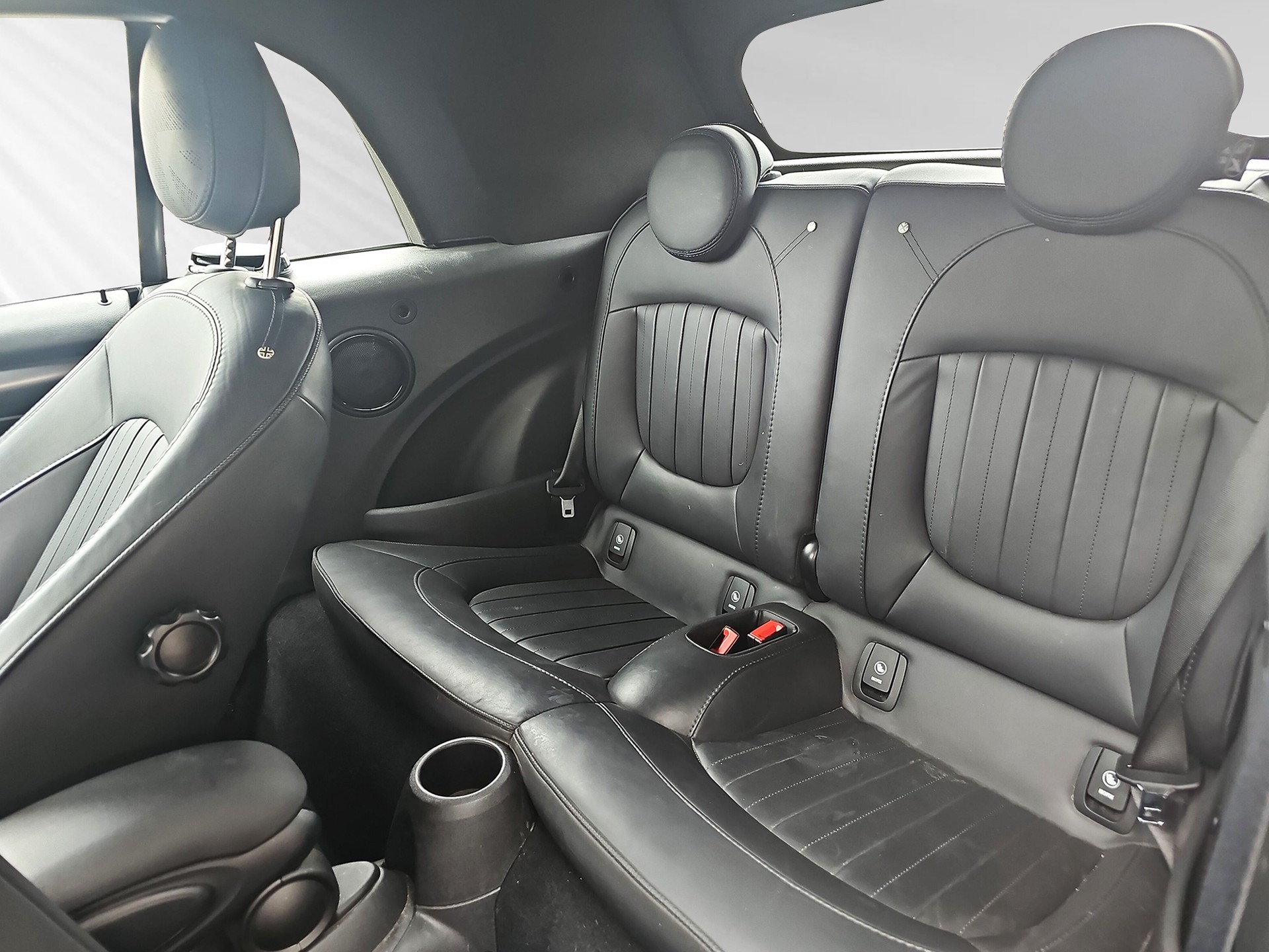 MINI Cooper S Cabriolet-image-6