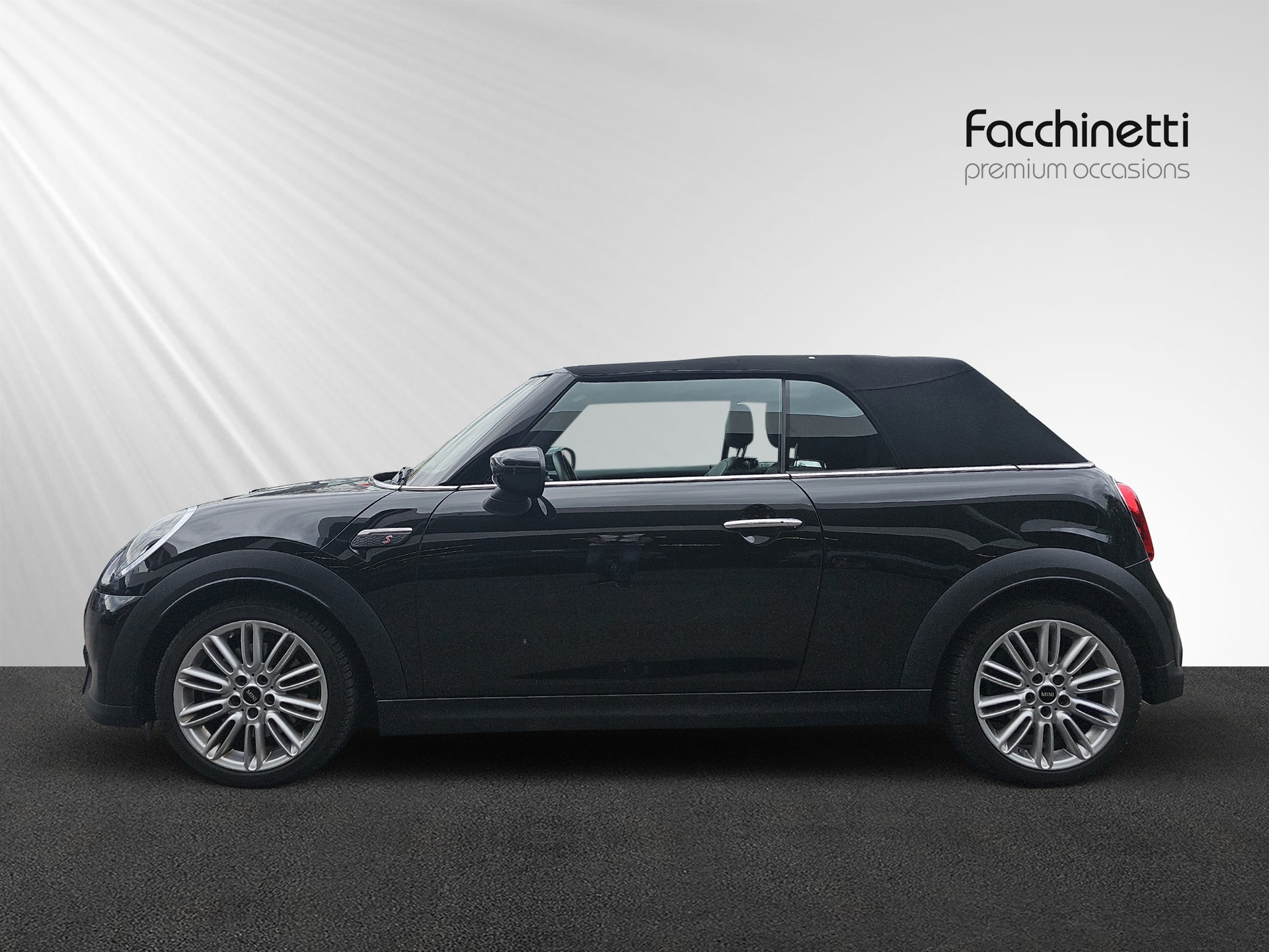 MINI Cooper S Cabriolet-image-1