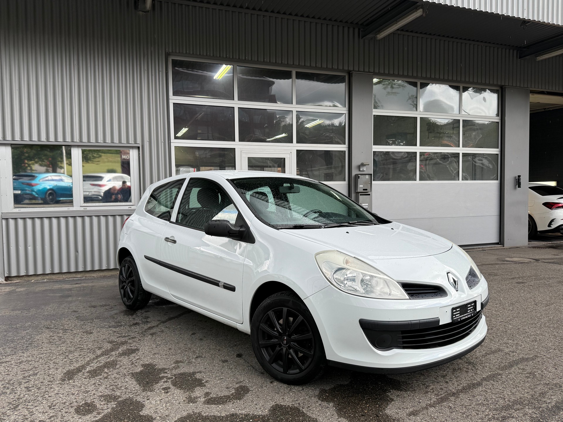 RENAULT Clio 1.2 16V Expression-image-0