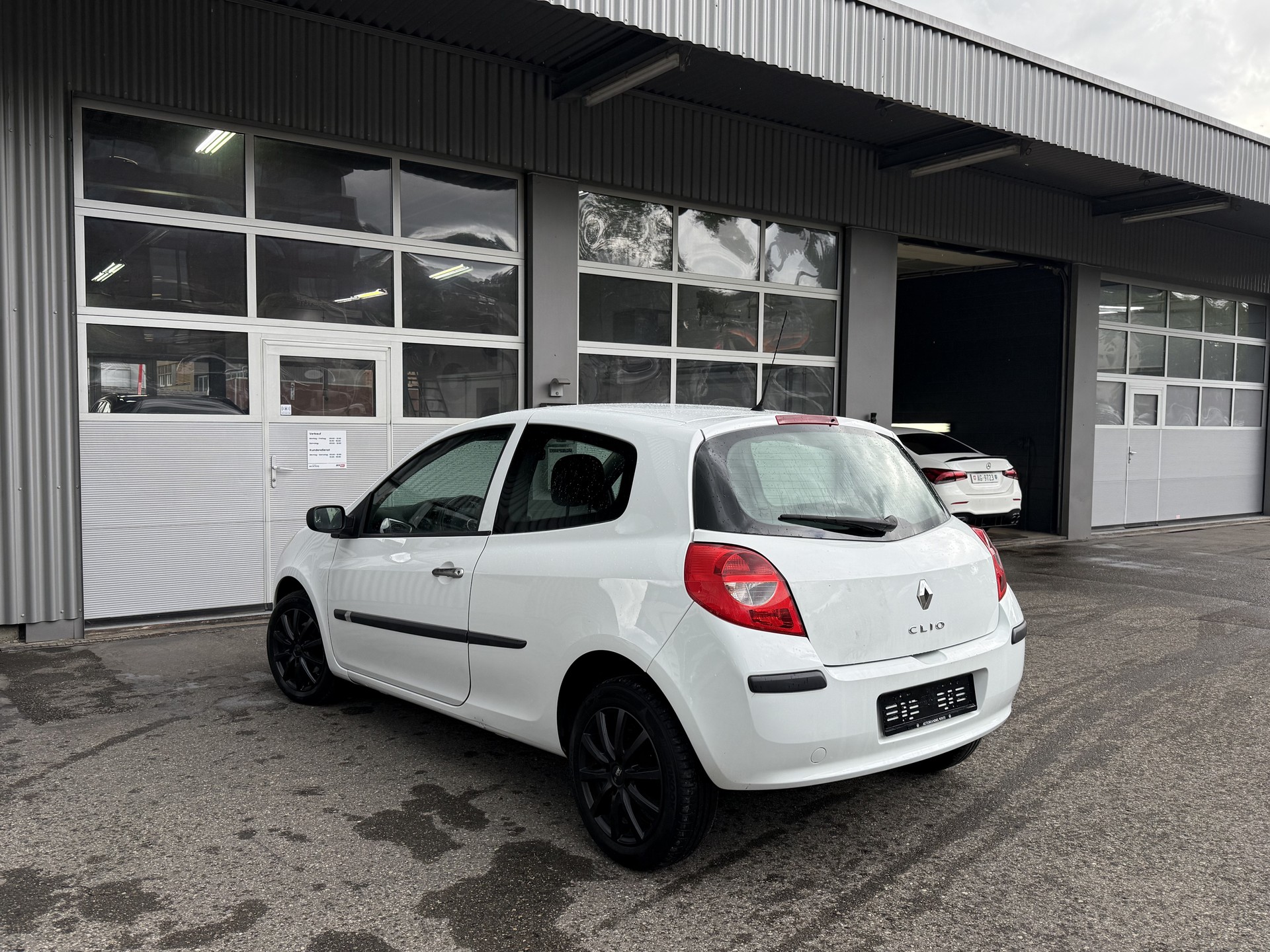 RENAULT Clio 1.2 16V Expression-image-5