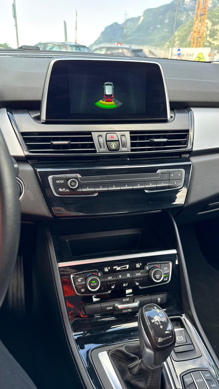 BMW 225xe iPerformance Active Tourer Steptronic-image-9
