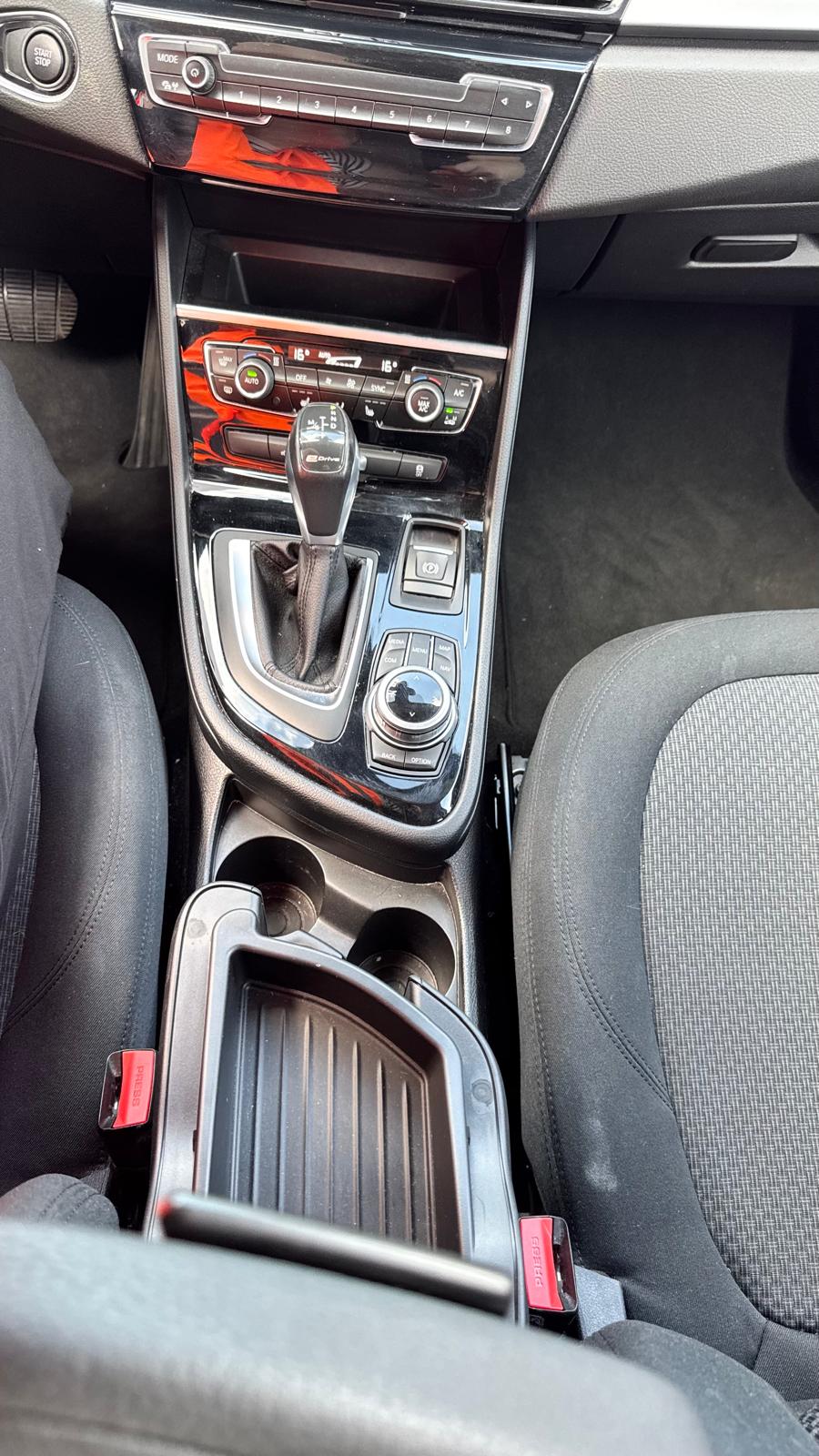 BMW 225xe iPerformance Active Tourer Steptronic-image-10