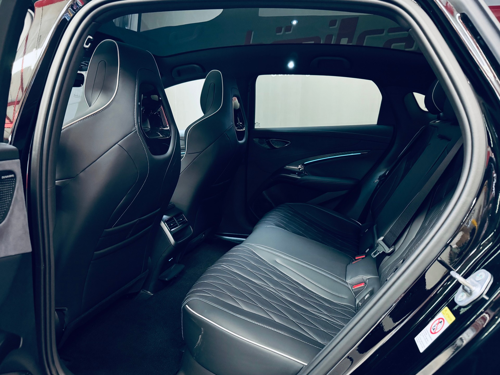 BYD Seal 82,2 kWh Excellence AWD MY 26-image-11