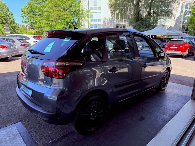 CITROEN C4 Picasso 1.6i 16V Attraction-image-5