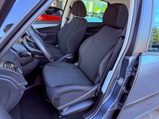 CITROEN C4 Picasso 1.6i 16V Attraction-image-10