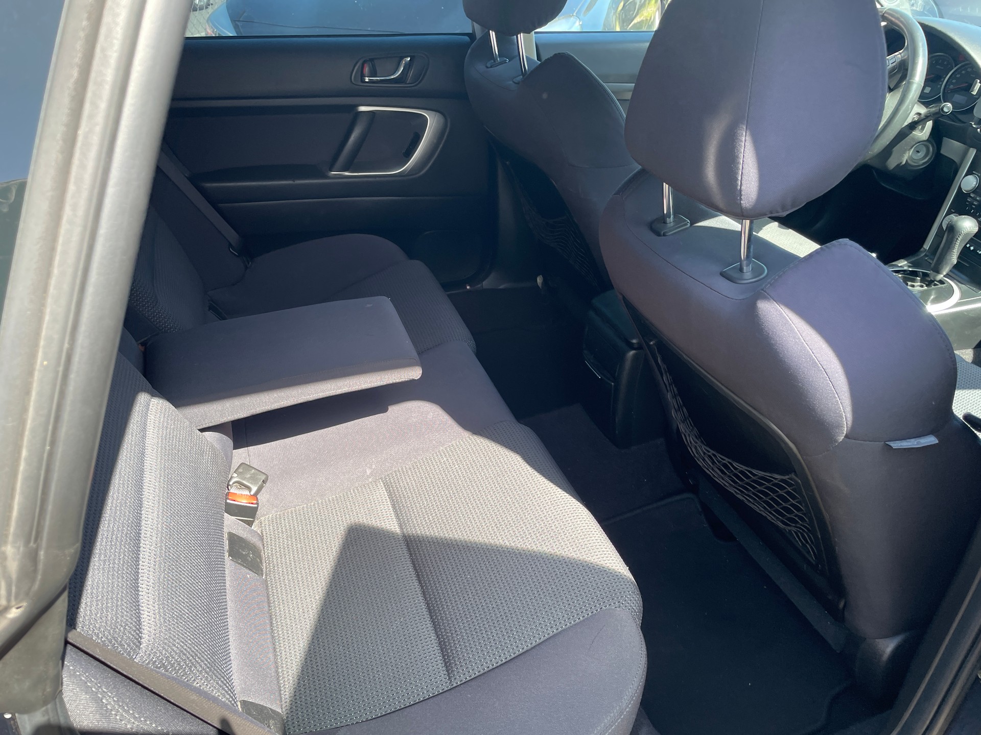 SUBARU Legacy 2.0R AWD Comfort-image-5