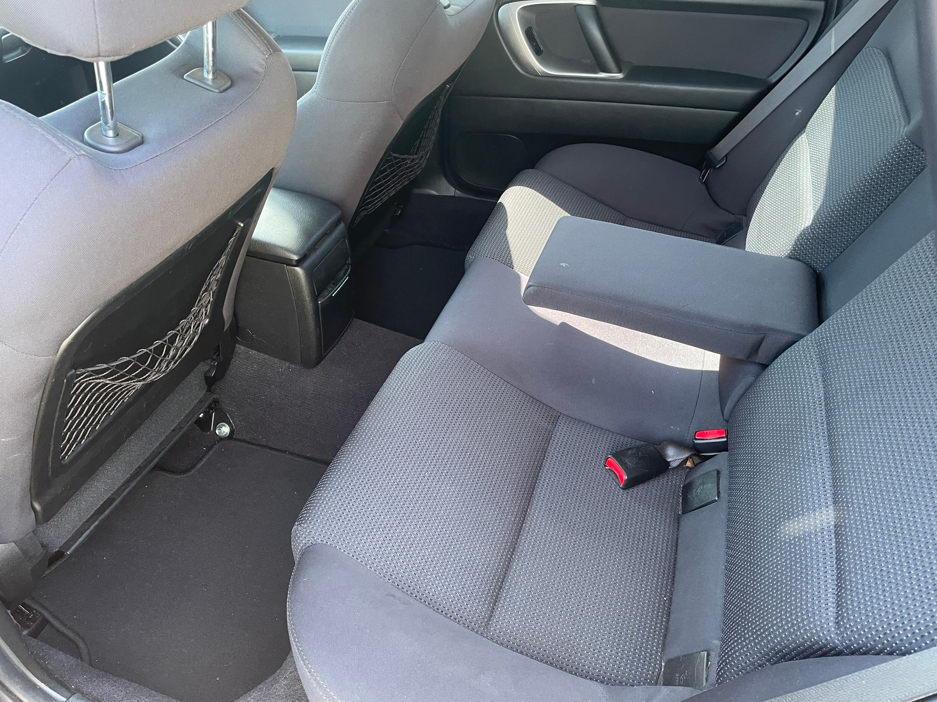 SUBARU Legacy 2.0R AWD Comfort-image-8