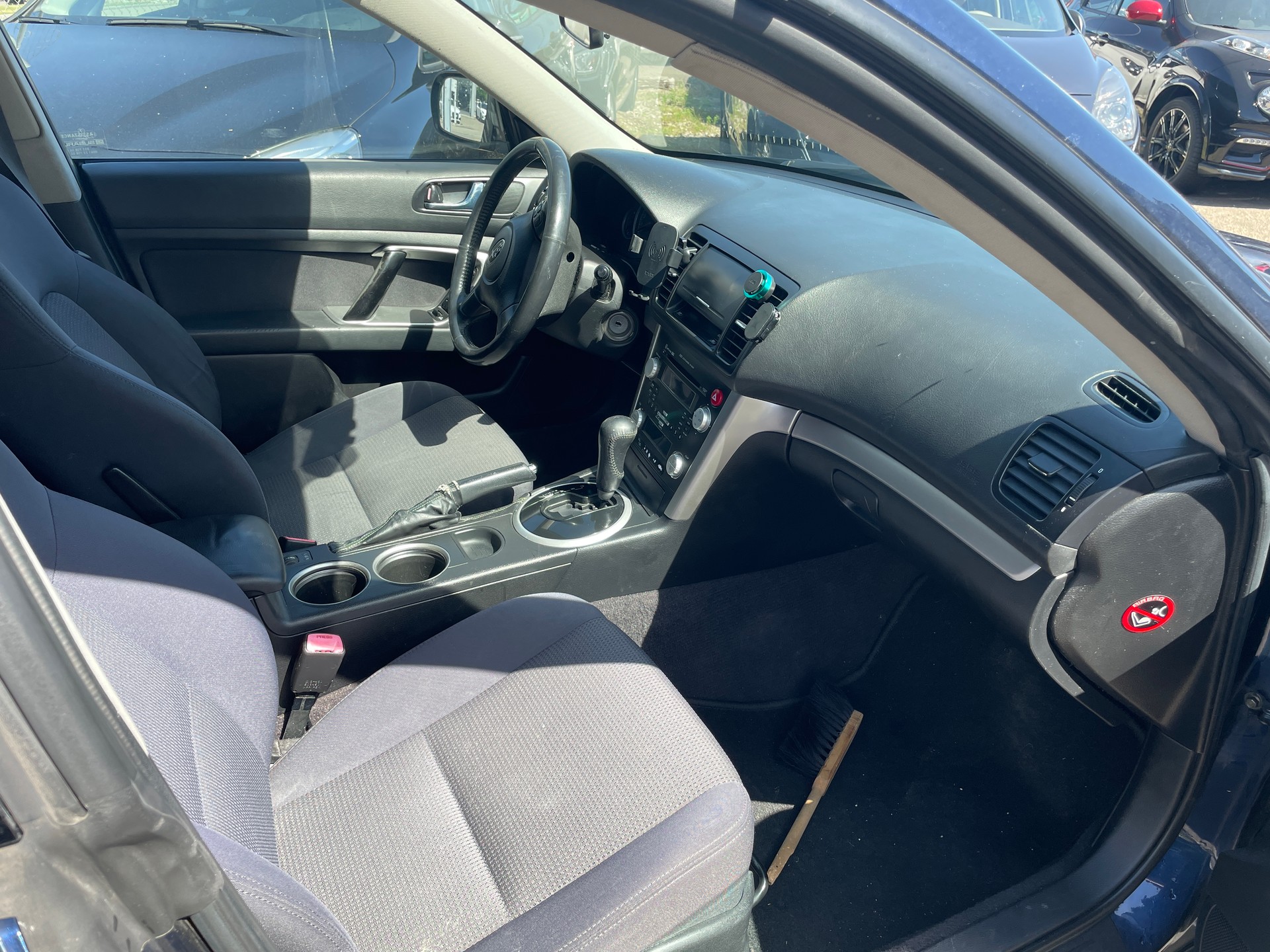 SUBARU Legacy 2.0R AWD Comfort-image-4