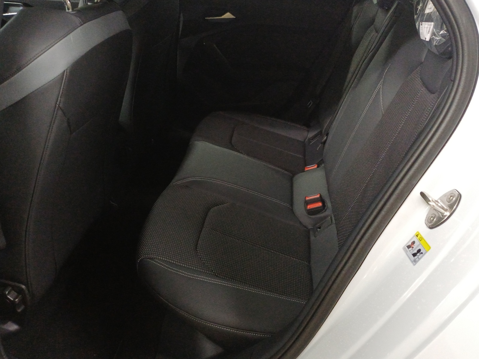 AUDI A1 Sportback 30 TFSI S Line S-tronic-image-11