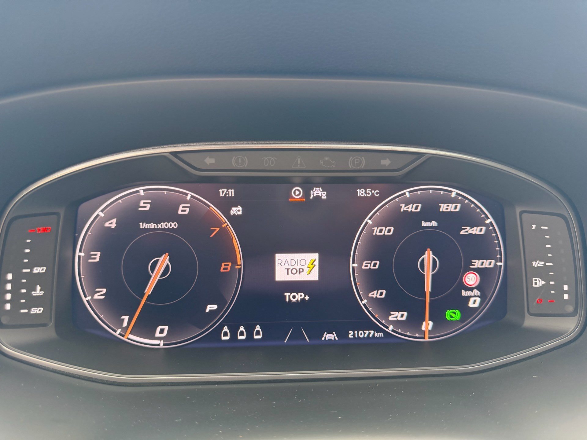 CUPRA Ateca 2.0 TSI 4DRIVE *** PANORAMADACH & ANHÄNGERKUPPLUNG ***-image-9