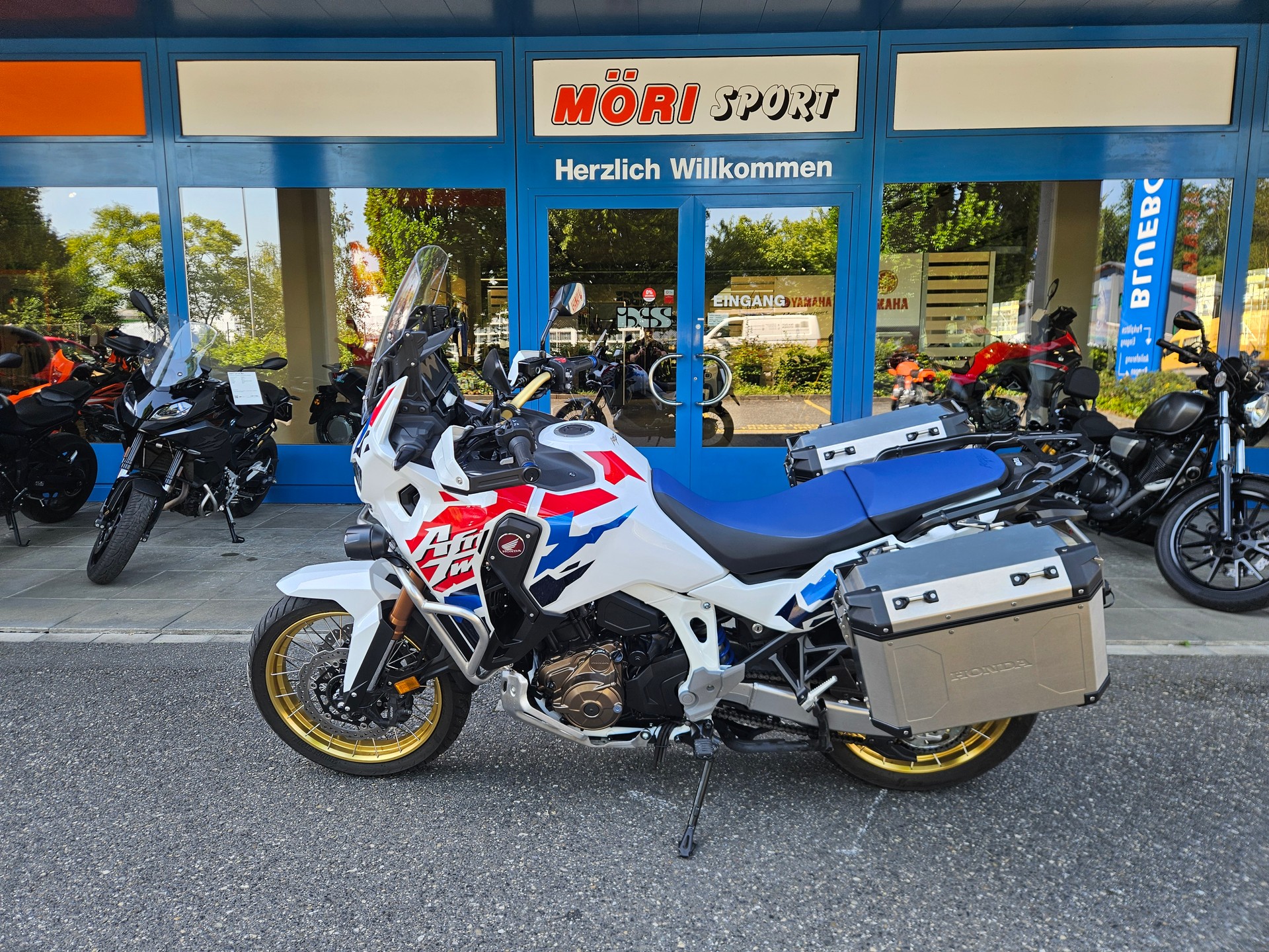 HONDA CRF 1100 DCT Africa Twin-showroom-element-3