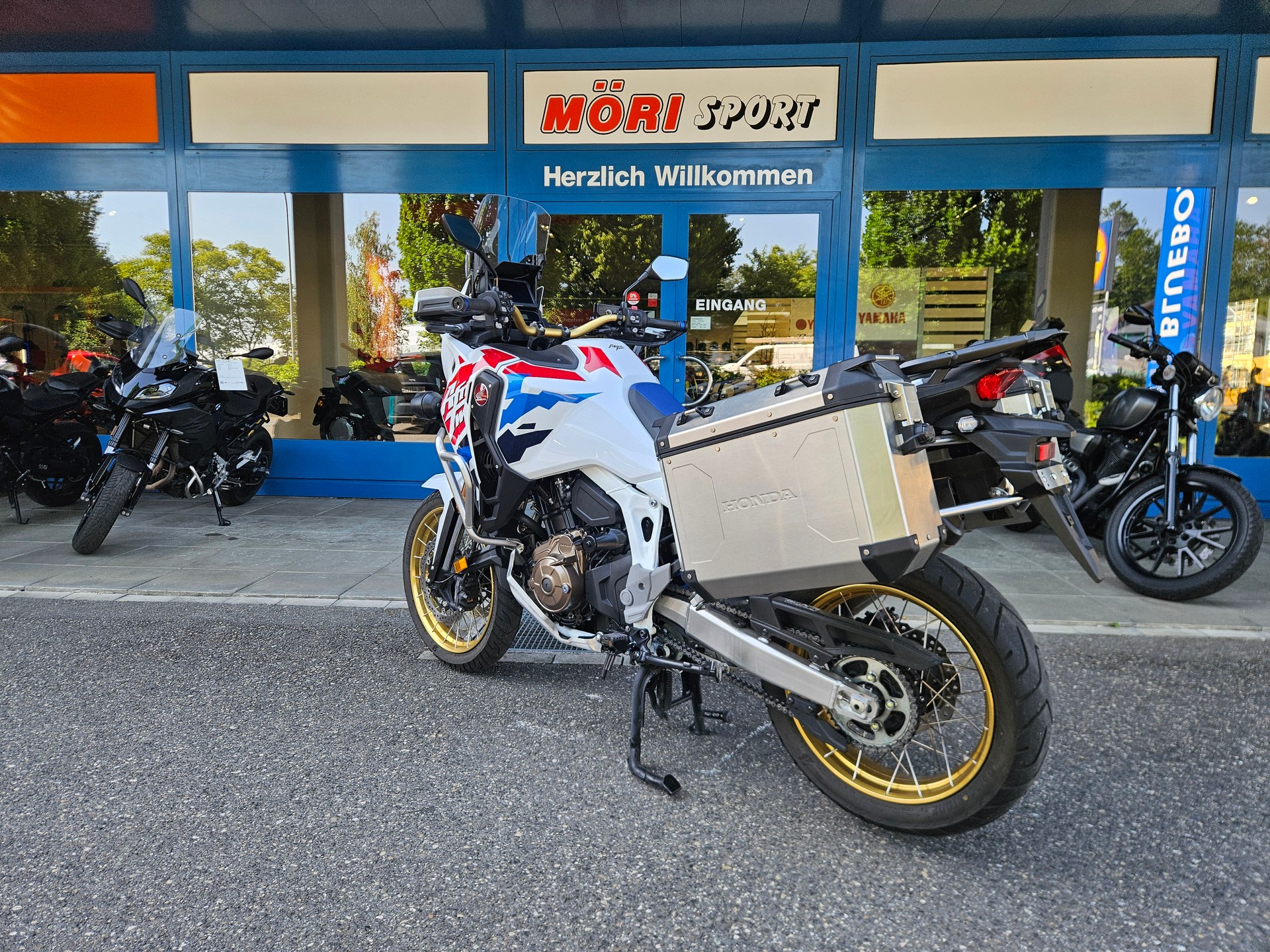 HONDA CRF 1100 DCT Africa Twin-image-4