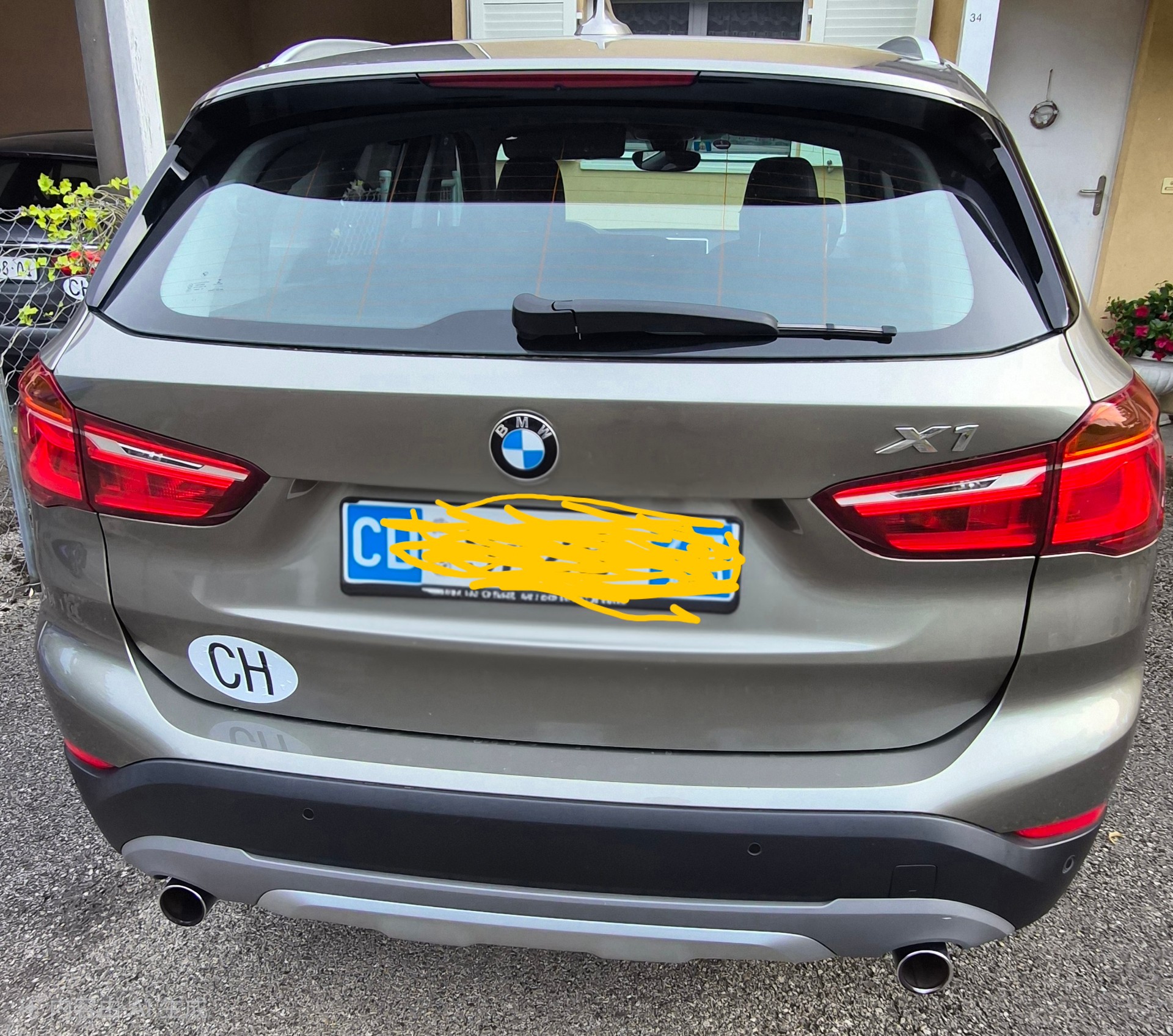 BMW 20i xDrive-image-2