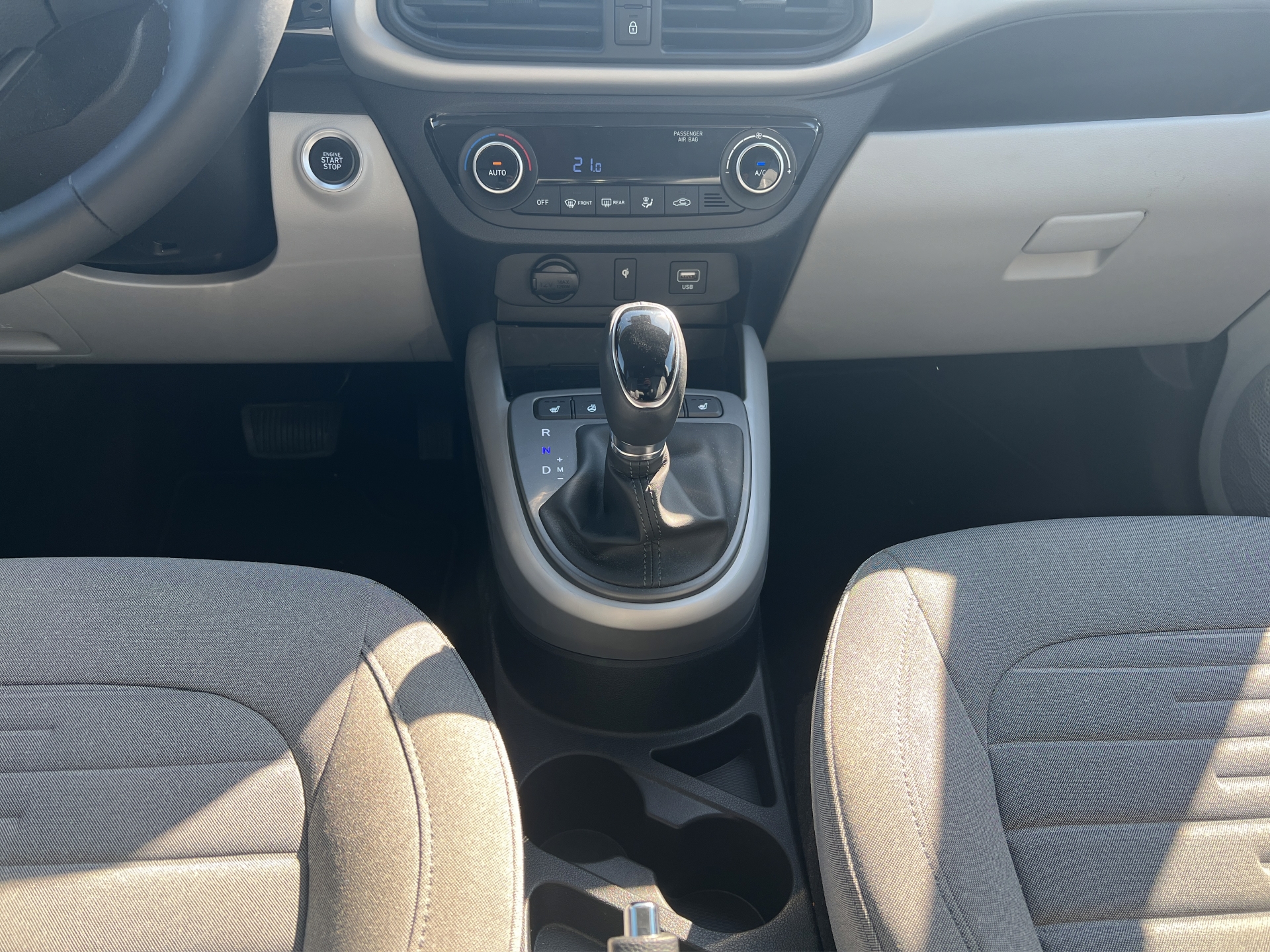 HYUNDAI i10 1.2 Vertex Automat-image-12
