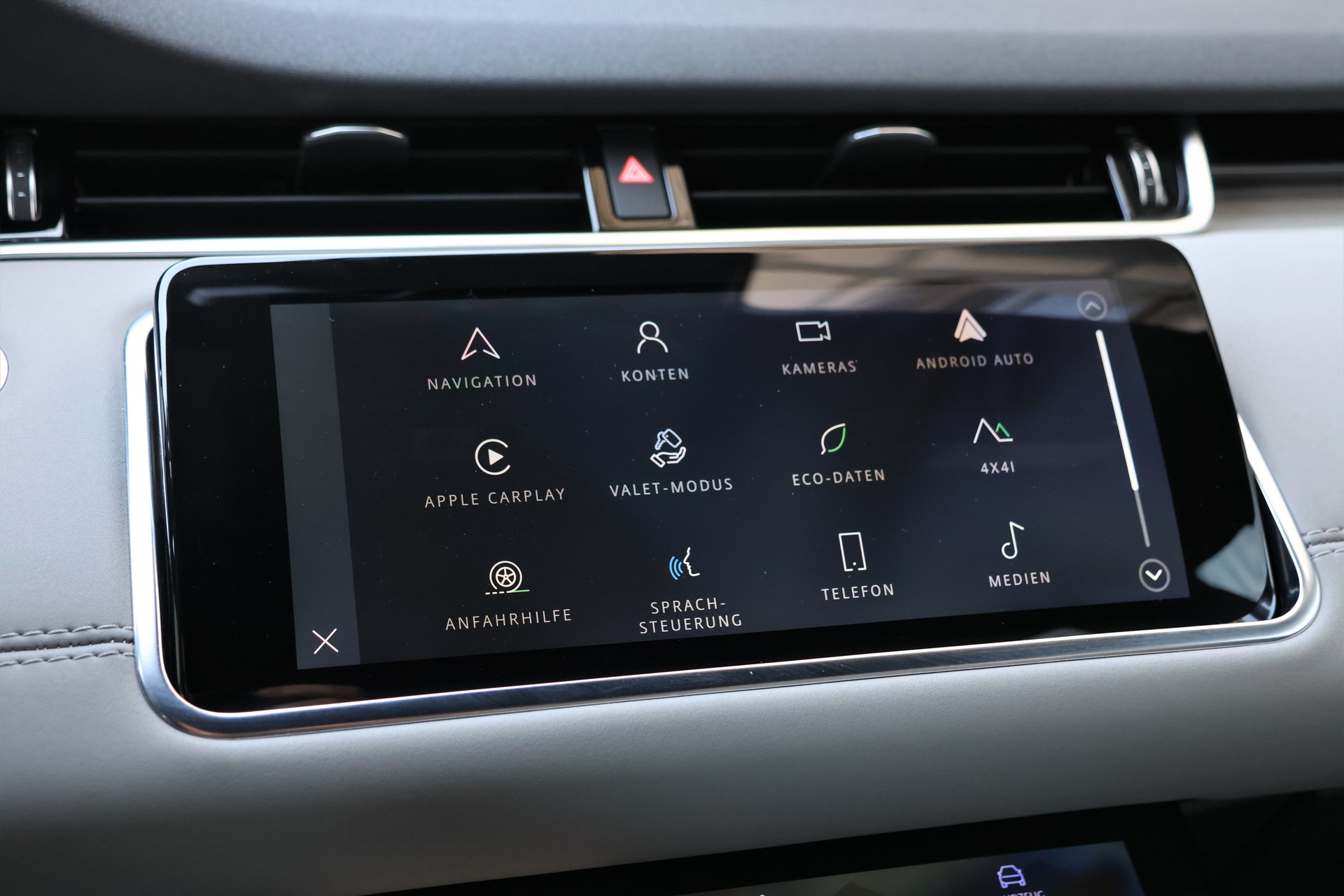LAND ROVER Range Rover Evoque P 200 MHEV SE AT9 (CH)-image-21