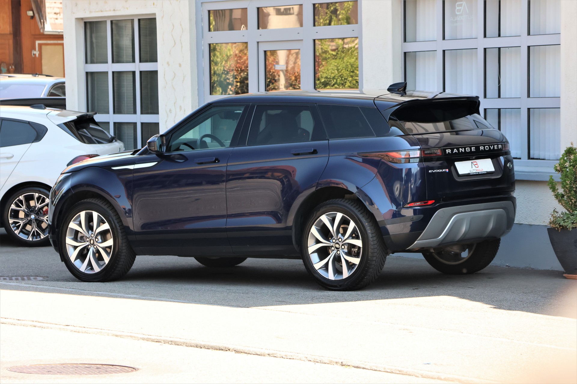 LAND ROVER Range Rover Evoque P 200 MHEV SE AT9 (CH)-image-4