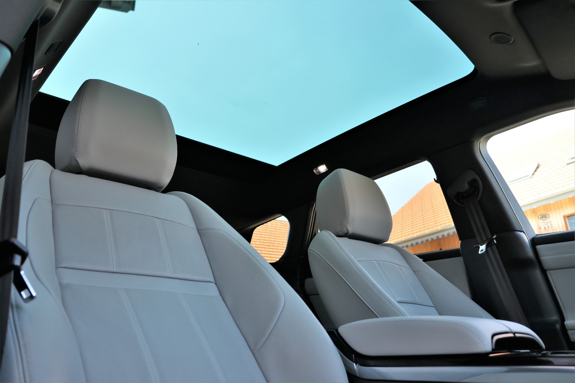 LAND ROVER Range Rover Evoque P 200 MHEV SE AT9 (CH)-image-18